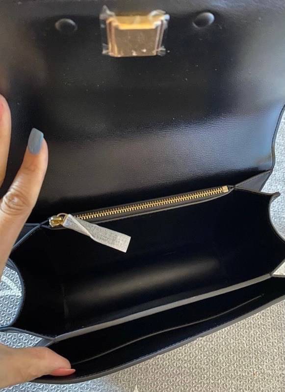 สวยจริงคุณภาพสูง ไม่จกตาค่ะ!! TORY BURCH ELEANOR QUILTED CONVERTIBLE SHOULDER BAG ((73590)) พร้อมส่งที่ไทย ใครรออยู่ห้ามพลาด จำนวนจำกัดค่ะ!! อีกรุ่นที่น่าครอบครองมากๆค่ะ😘 กระเป๋าสะพายข้างและทบสายเป็นคล้องไหล่ได้ หนังแท้ชั้นดีที่สุด ทำลายเหลี่ยมตัด