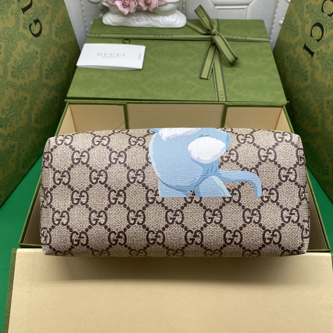 (รวมแบบ) หนังแท้ GUCCI Animal-Friendly Gucci Kid GG Supreme Tote Bag ลายใหม่น่ารักมากเลยค่าา งานหนังแท้ทรงตั้งสวย ขนาดกะทัดรัด จุของได้เยอะ ใช้ได้ทั้งเด็กและผู้ใหญ่ น่ารักมากค่ะ