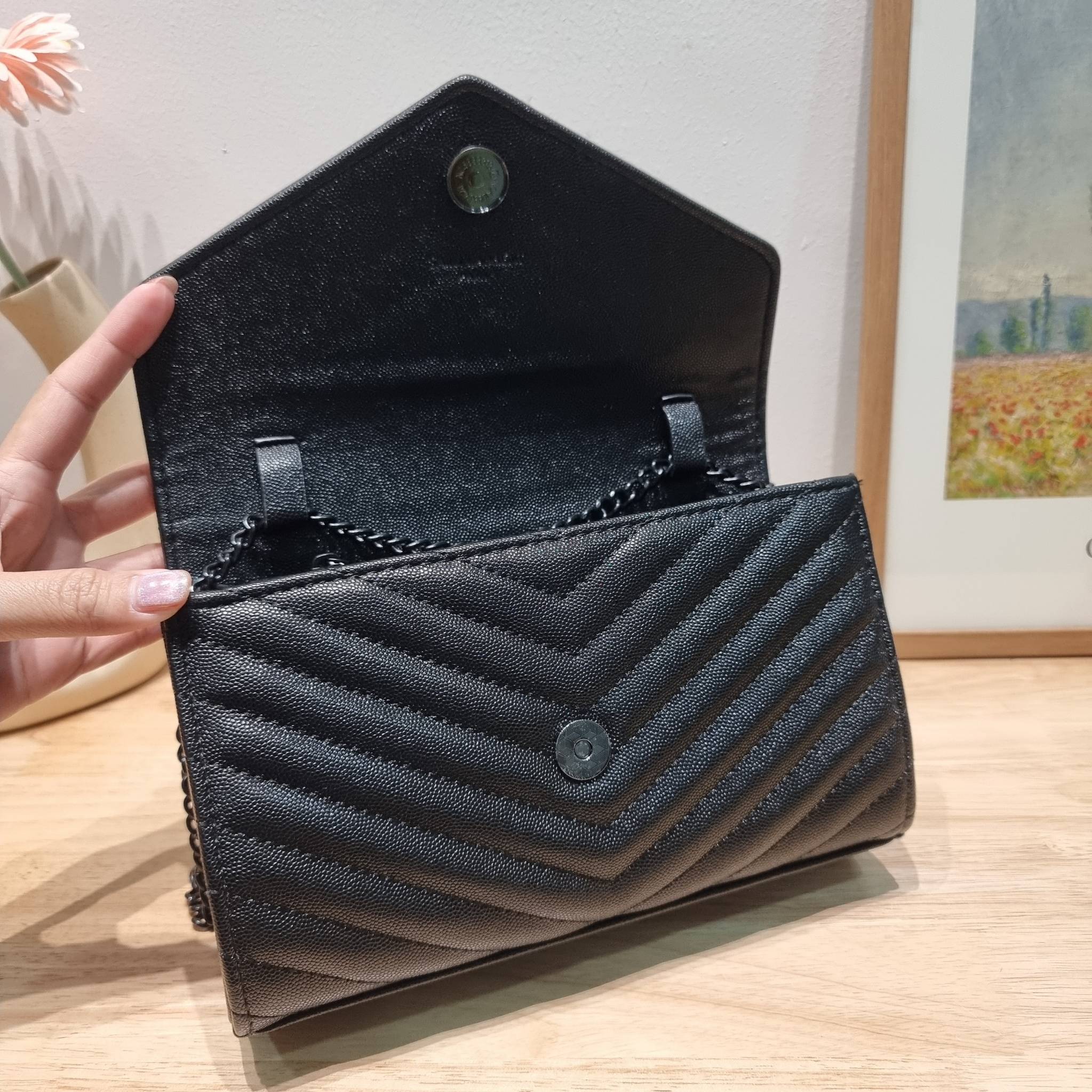 YSL WOC 9 ไม่เคยผิดหวังจริงๆ!! กับรุ่นที่สาวๆรู้กัน Yves Saint laurent clutch bag with chain กระเป๋าสะพายทรง woc สุดฮอต ดีไซน์เรียบหรู