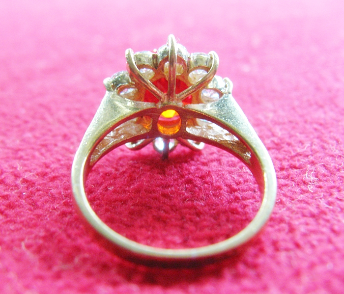 สินค้าหมดค่ะ แหวนทับทิมแดงทองเหลืองล้อมเพชรแบบผู้หญิง(ราศีกรกฎ)แบบเล็กค่ะ