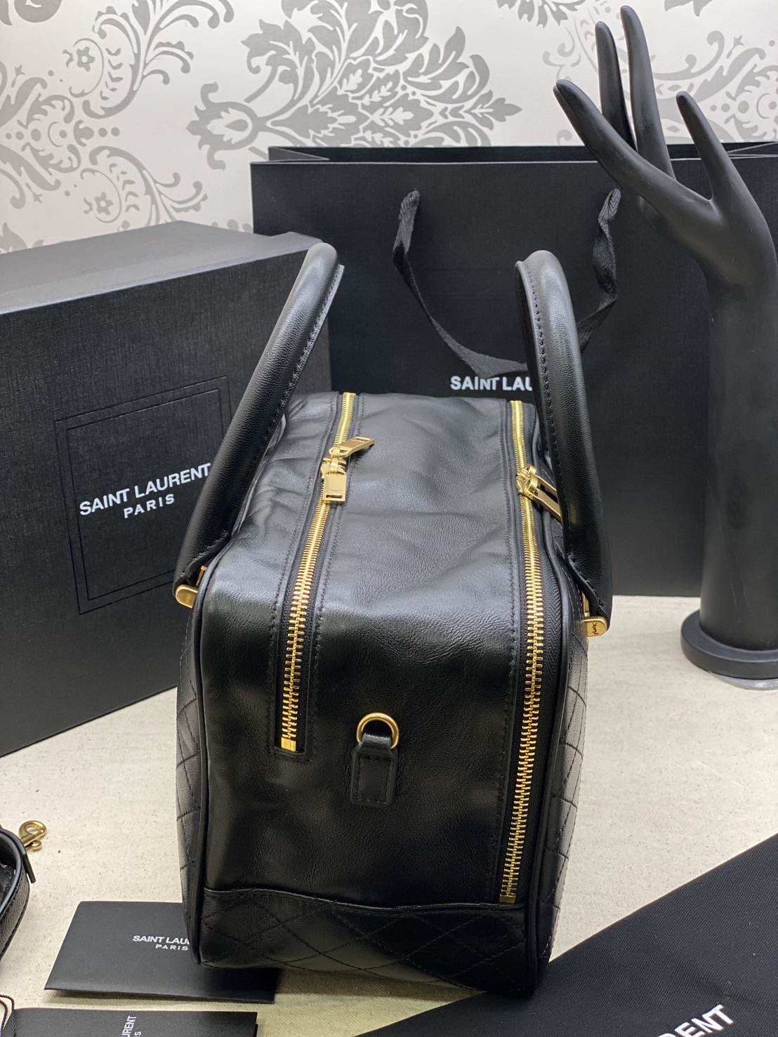 YSL LYIA DUFFLE IN QUILTED / YSL Keepall กระเป๋าสะพายใบใหญ่ ใช้เดินทางได้ งานหนังสวยเต็มใบ เกรดออริ สลับแท้ 1:1 ใช้ต่างประเทศได้