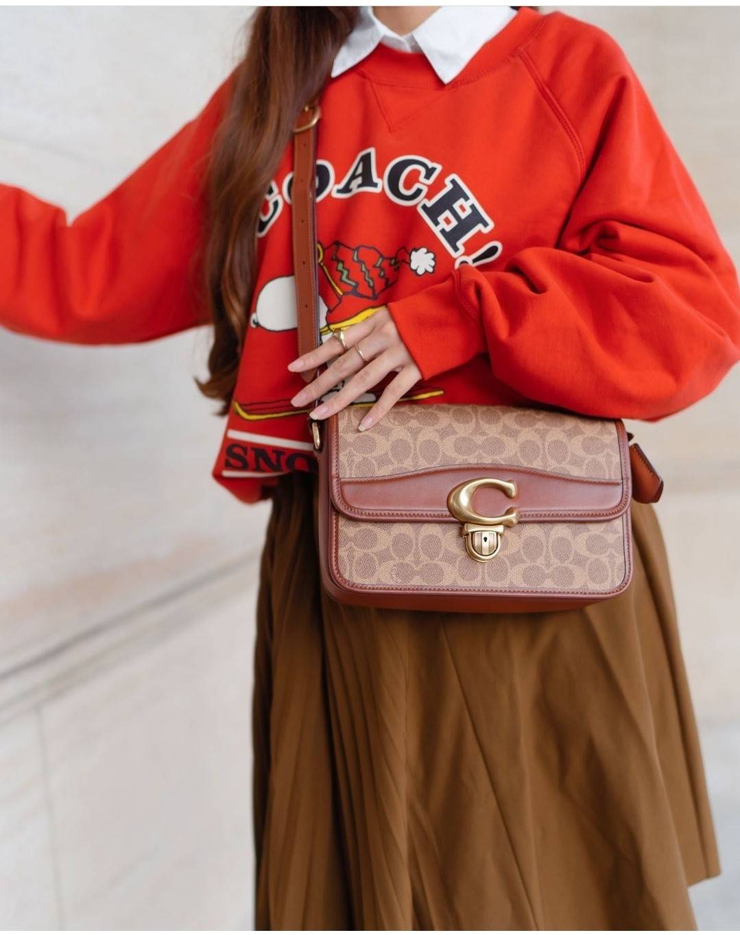 OUTLET 】COACH STUDIO SHOULDER BAG IN SIGNATURE CANVAS (C6639 C6640) สีใหม่รับความเฮง กับคอลเลคชั่นใหม่สุดอีกหนึ่ง!! มาแบบเลิศๆหรูๆมากแม่ กระเป๋าสะพายข้างลุคไฮน์ ที่ดีไซน์ออกมาได้ปัง และดูแพงมากๆ ด้วยดีเทลคลาสสิคผสานความเป็นเอกลักษณ์ เรียบง่ายแต่แฝงความมีด