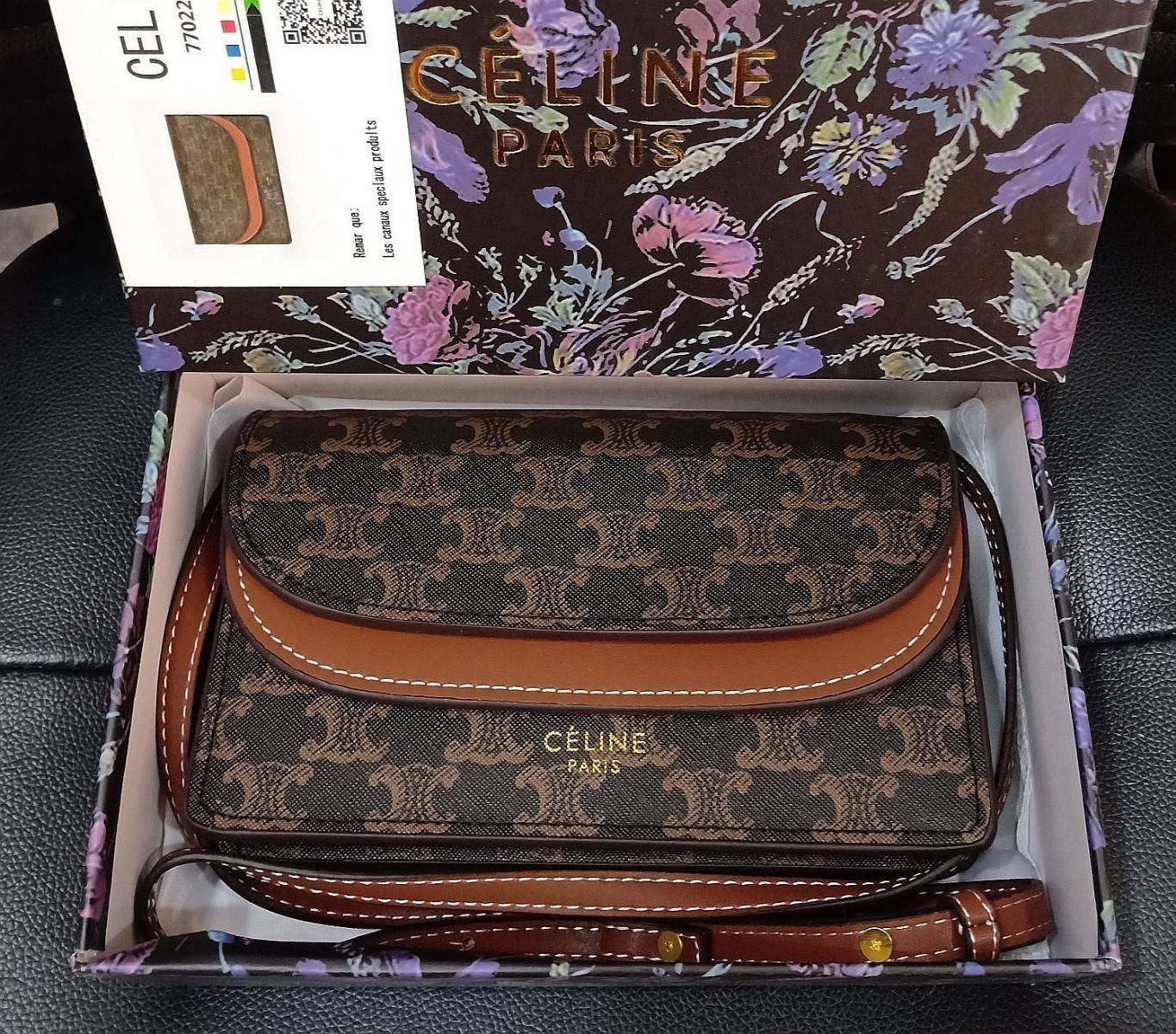 CELINE TRIOMPHE CLUTCH VIP GIFT WITH PURCHASE GWP พรีเมี่ยมกิ๊ฟ Limited Edition จาก CELINE PERFUME DUTY FREE COUNTER