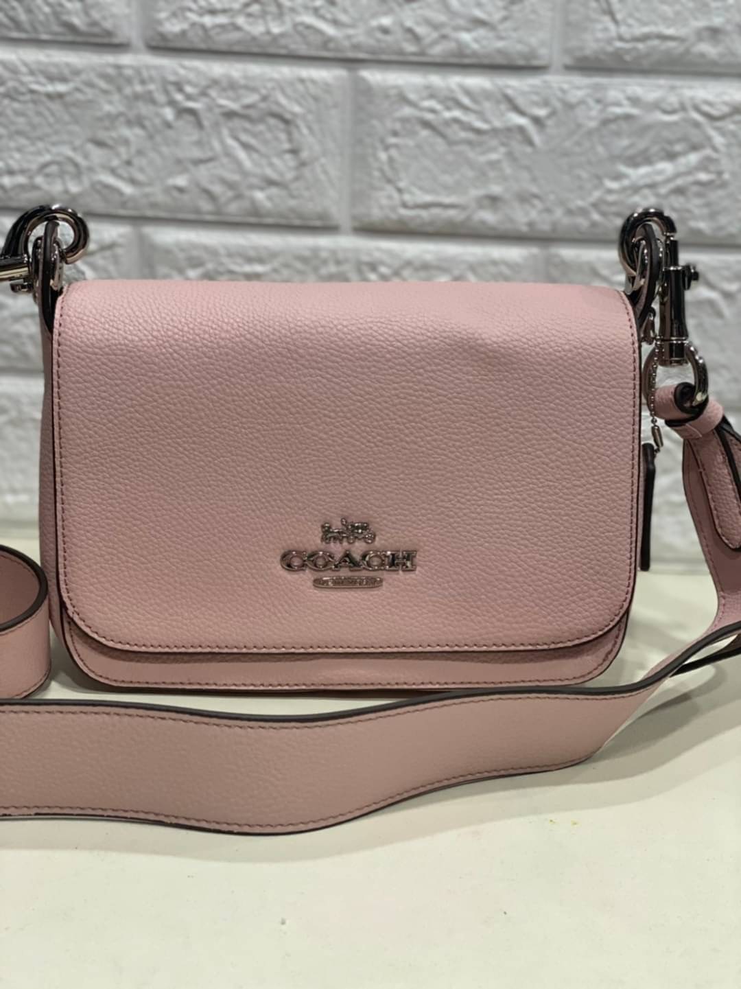 COACH SMALL JES MESSENGER WITH SIGNATURE CANVAS STRAP