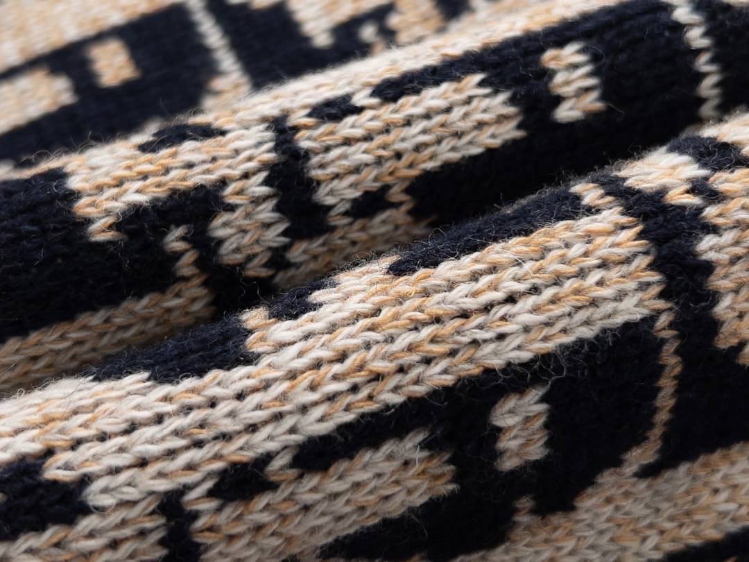 DIOR Sweater / Dior Oblique Sweater งานเกรดออริจินอล มีป้ายแท็กที่คอเสื้อทุกตัว ใส่ได้ทั้งผู้หญิงผู้ชาย พร้อมส่งที่ไทย ภาพสินค้าถ่ายจากงานขายจริง ใช้งานต่างประเทศได้