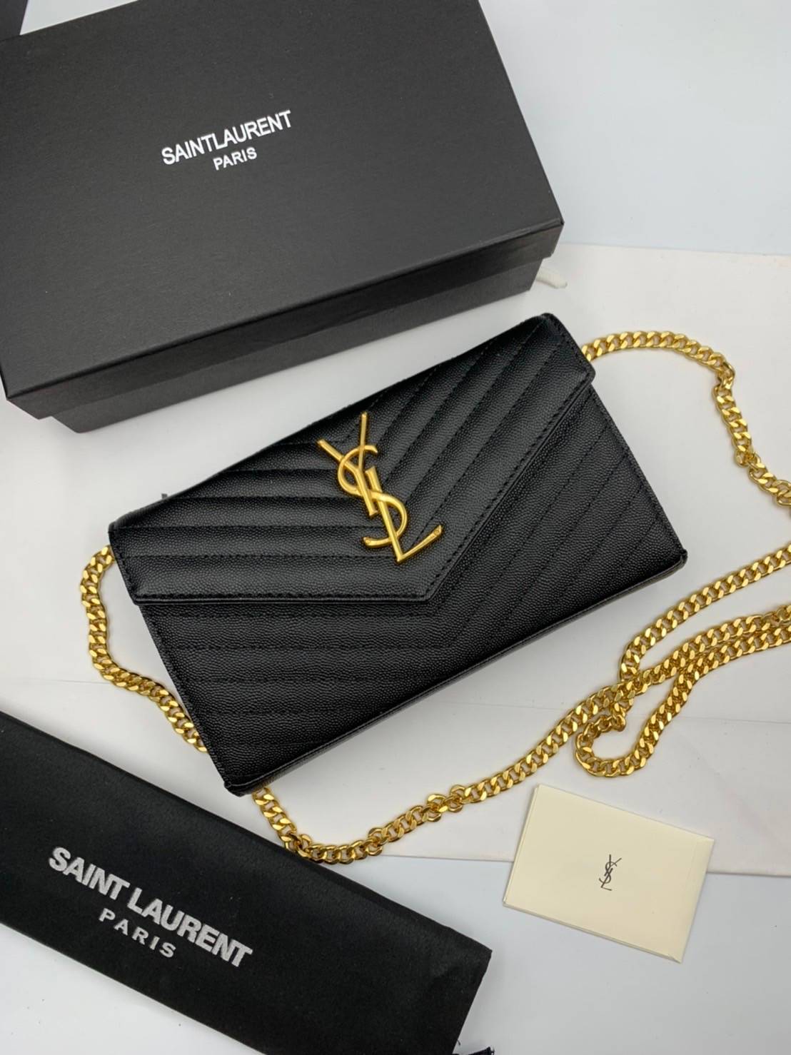 VIP GIFT 】หนังแท้ YSL WOC 9" Saint Laurent Chain Wallet Envelope Woc Monogram Black Leather Cross Body Bag กระเป๋าเงิน wallet on chain ที่มาพร้อมสายสะพายแบบโซ่ ขนาด 9” หนังวัวติดโลโก้ YSL มีทั้งอะไหล่เงิน ทอง และดำ ด้านในมีช่องซิป และช่องใส่การ์ด เรี