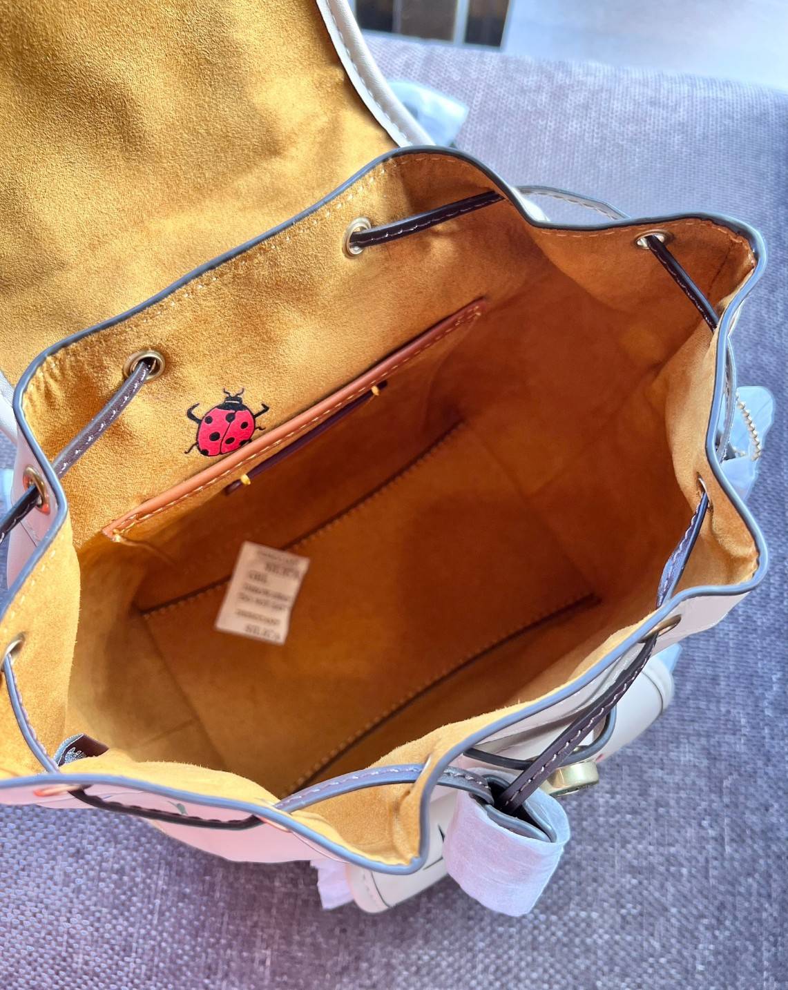 COACH X Observed By Us Riya Backpack 21 In Colorblock CK400 พร้อมส่งที่ไทยก่อนใคร กระเป๋าวสะพายหลังแบบมีหูหิ้ว หนังแท้อย่างดี หนังนิ่มละมุนมือมากค่ะ ไม่แข็งทื่อๆนะคะ!