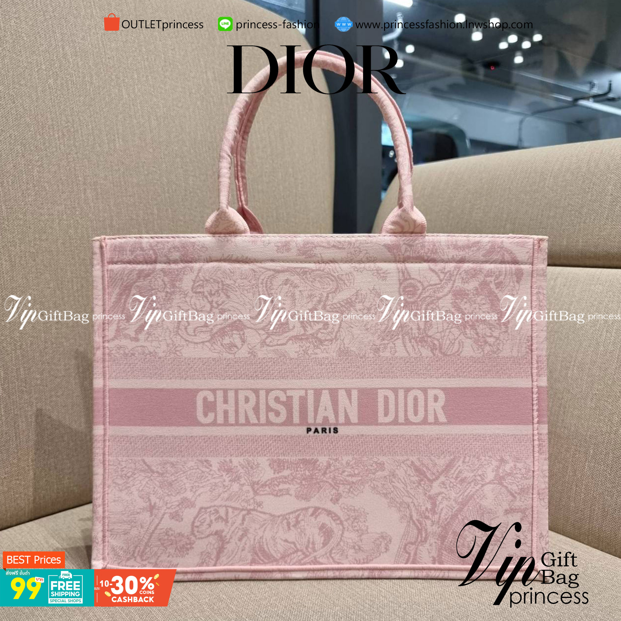 VIP 】HOT ARRIVAL!! DIOR CD SHOPPING BAG WITH GWP กระเป๋าทรงช้อปปิ้งใบใหญ่ จุใจ!! พรีเมี่ยมกิ๊ฟรุ่นดับเบิ้ลฮอต ดีไซน์คลาสสิควินเทจ สวยหรู วัสดุผ้าแคนวาสลายกราฟฟิค ภายในโล่งกว้างมากๆ ใส่ของจุสุดๆ โน้ตบุ้ค ไอแพด กระเป๋าสตางค์ มือถือ หรือเสื้อผ้ายังได้ สะพายค