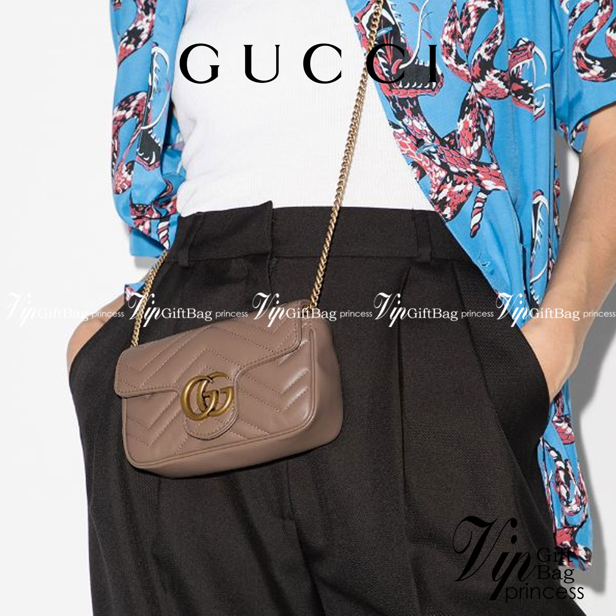 หนังแท้ GUCCI GG Marmont Super Mini กระเป๋าสะพายข้างใบเล็ก น้องมินิ น่ารั๊กมุ้งมิ้ง วัสดุหนังแท้เชฟรอน สายสะพายแบบโซ่ อะไหล่ทองหรูหรา ด้านหน้าประดับโลโก้แบรนด์หรู ทนทาน แข็งแรง น้ำหนักเบา น่ารักมุ้งมิ้ง ไม่ควรพลาดเลยค่า ภาพสินค้าถ่ายจากงานขายจริง ใช้งานต่