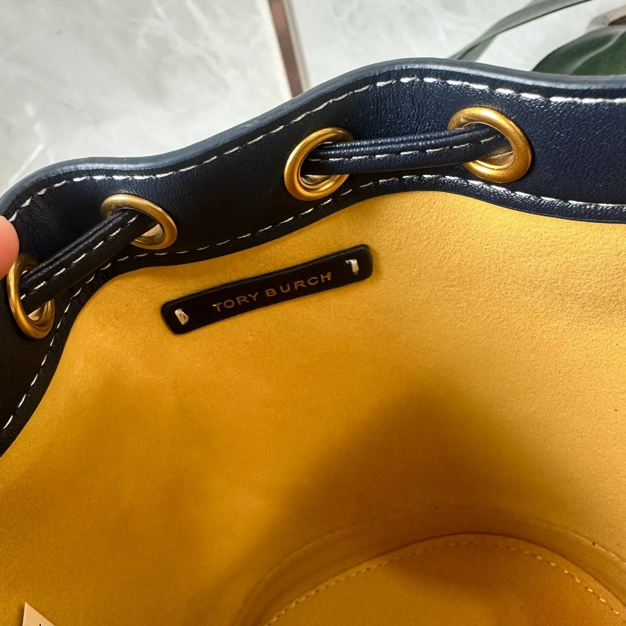 TORY BURCH T MONOGRAM JACQUARD MINI BUCKET BAG กระเป๋าทรงบัคเก็ตไซส์มินิ ทรงยอดนิยมขนาดน่ารัก