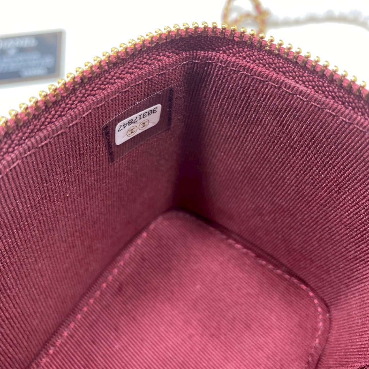 ORI หนังแท้ | Chanel Small Vanity with Chain กระเป๋าสะพายทรงวานิตี้ใบเล็กน่ารัก ดีไซน์เรียบหรู ใส่เครื่องสำอางค์หรือของใช้จุกจิกได้