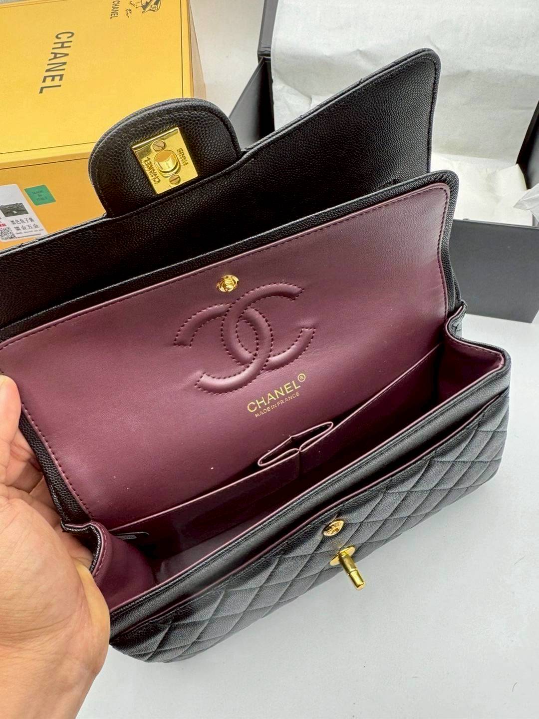CHANEL Classic Bag 25cm สีใหม่เข้าเพิ่ม สวยละมุน สวยสดใสแบบสับ สวยตัวแม่ต้องมี กระเป๋าสะพายข้าง รูปทรงคลาสสิค หรูหรา