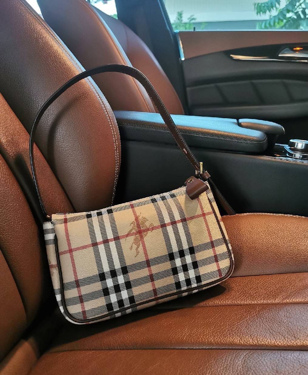 BURBERRY HAND BAG VIP GIFT WITH PURCHASE (GWP) พรีเมี่ยมกิ๊ฟ Limited Edition