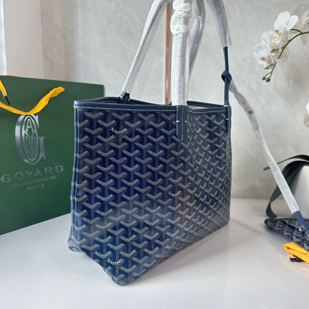 พร้อมส่ง 5 สี PM GOYARD ANJOU PM REVERSIBLE TOTE BAG / Goyard tote bag กระเป๋าทรงโท้ทใบใหญ่ เกรดไฮเอน 1:1 ใช้งานต่างประเทศได้ ภาพถ่ายจากงานขายจริง