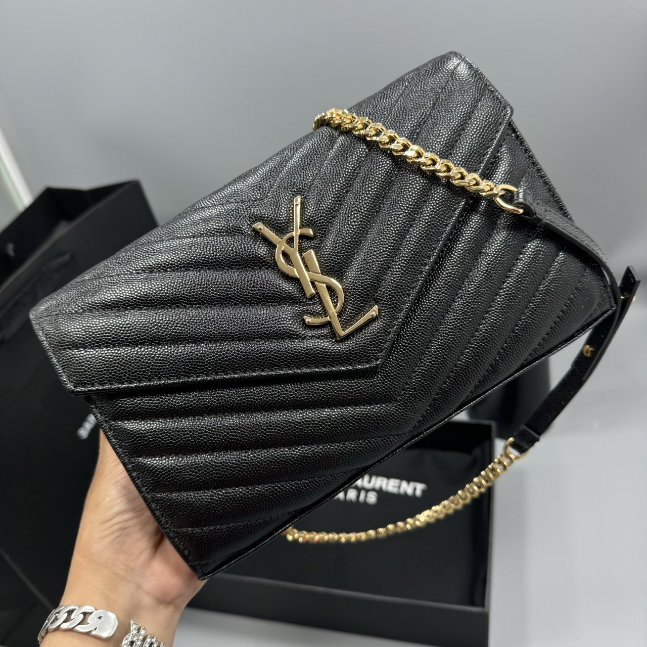 YSL Woc 9 Wallet on chain / YSL Clutch Bag 9" กระเป๋าสะพายรุ่นยอดนิยม เกรดหนังคาเวียร์สวยเต็มใบ เกรดออริ 1:1 ใช้งานต่างประเทศได้