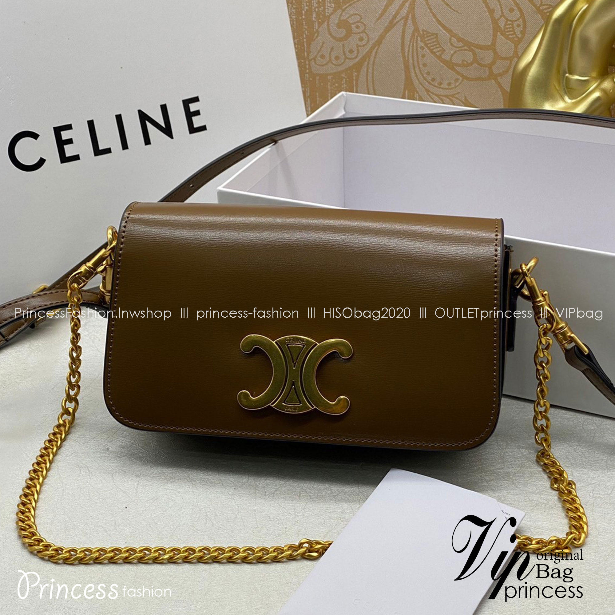 20cm CELINE SHOULDER BAG TRAPEZE IN SHINY CALFSKIN / CELINE POCHETTE BAG / CELINE TRIOMPHE BAG small รุ่นใหม่ล่าสุด ไม่มีไม่ได้เลยกับไอเท็มสุดคลาสสิค กระเป๋าสะพาย ทรงพอชสวยอยู่ทรง ดูดี ดูแพง สายถอดได้ ใช้งานสะดวก