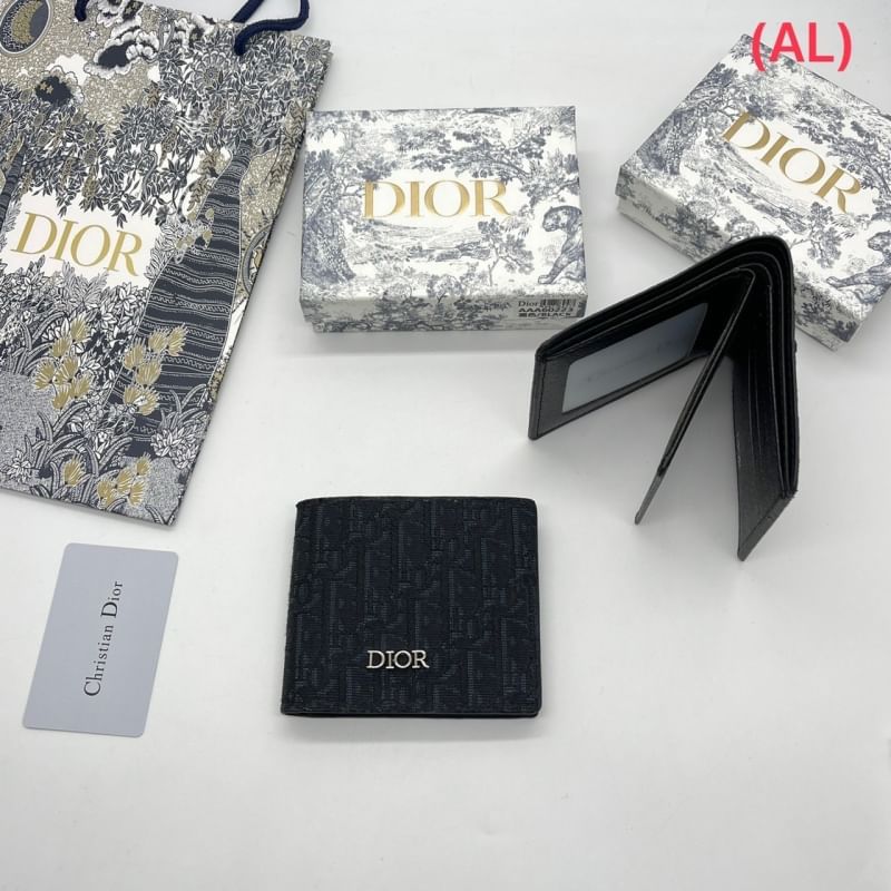 DIOR Bifold Short Wallet Oblique Jacquard กระเป๋าสตางค์ใบสั้น ผ้าแจ็คการ์ดสวยงามคลาสสิก ประดับอะไหล่ชื่อแบรนด์ โทนสีใช้งานง่าย คลาสิกตามแบบฉบับแบรนด์ ไอเท็มที่ท่านชายห้ามพลาดค่ะ