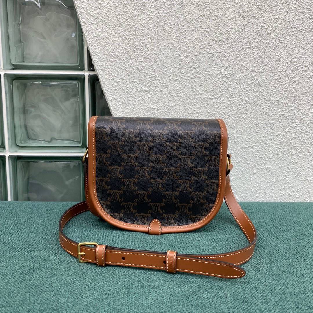 พรีเมี่ยมกิ๊ฟแท้ 100% 】หนังแท้ CELINE FOLCO IN TRIOMPHE CANVAS BAG (GWP) พรีเมี่ยมกิ๊ฟ Limited Edition จาก CELINE HAUTE PARFUME DUTYFREE COUNTER