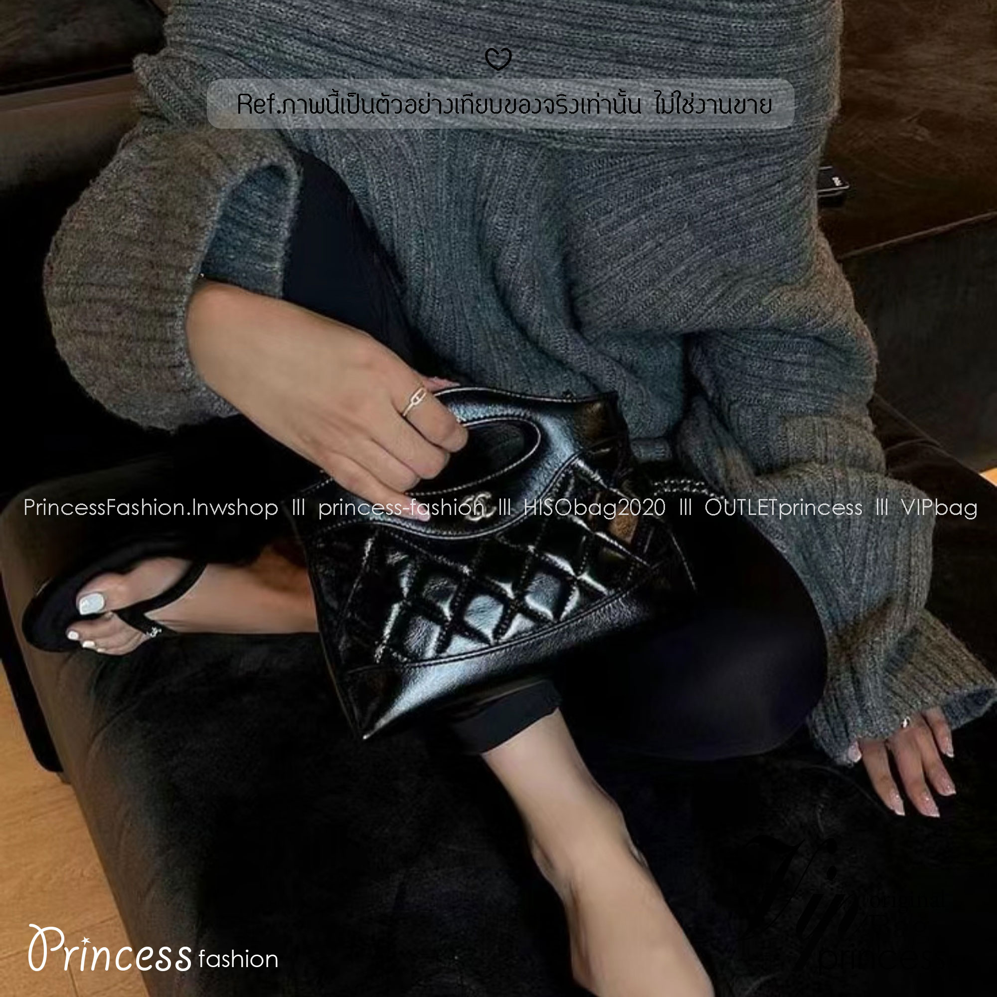 Chanel 31 Mini Shopping Bag กระเป๋าสะพายพร้อมหูจับในตัวทรงสวยมาก ขนาดกำลังดี ปุ๊กปิ๊กน่ารัก ใช้งานสะดวก แมทชุดง่าย ทุกลุค ทุกสไตล์ เป็นไอเท็มสวยรับทรัพย์ก่อนปีใหม่ได้เลย