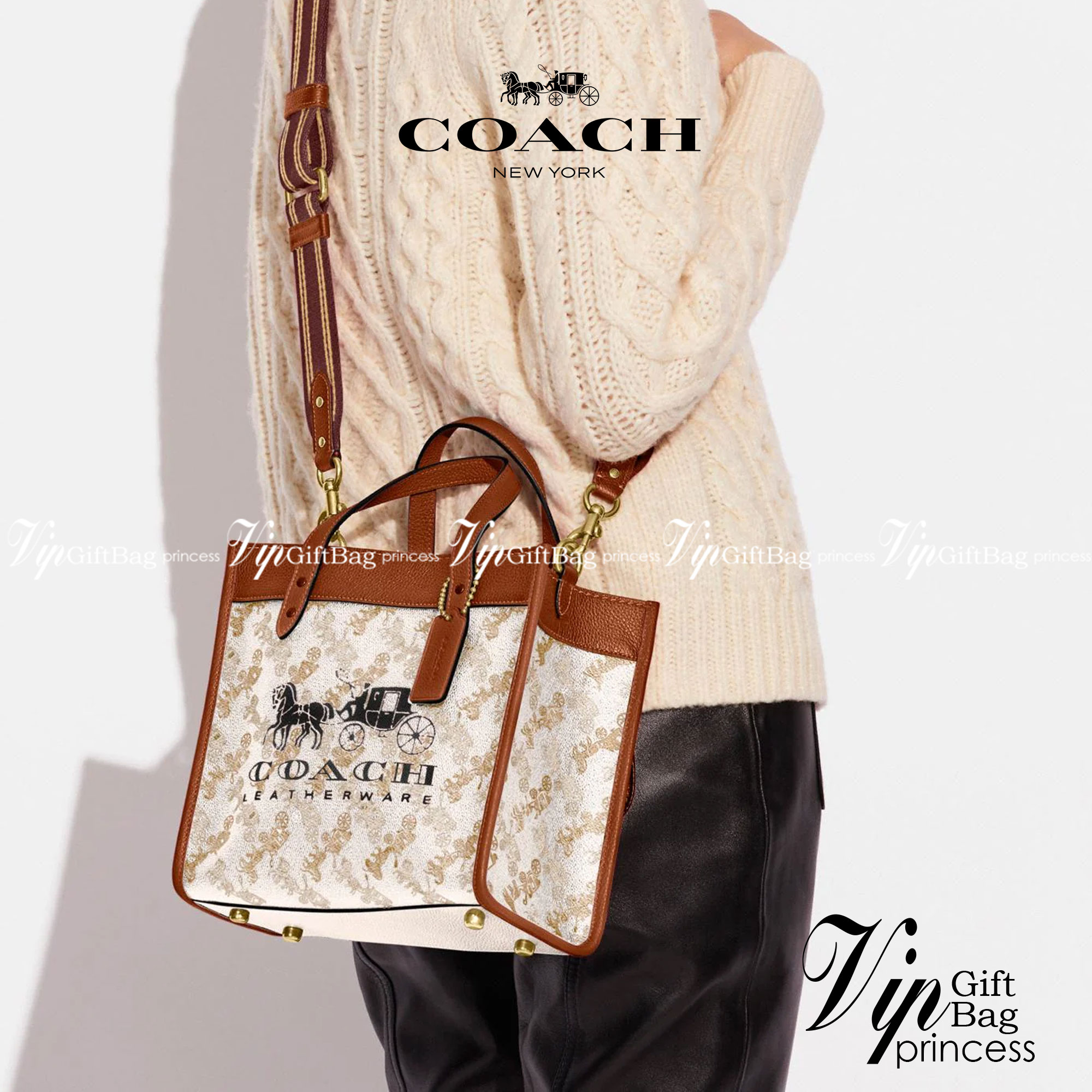 COACH FIELD TOTE 22 WITH HORSE AND CARRIAGE PRINT CARRIAGE BADGE((C8456)) 💫พร้อมส่งที่ไทย ใหม่ล่าสุด คุณภาพเกินเบอร์เลยจ้าา! กระเป๋าทรงTote ไม่ว่าโอกาสไหนๆ คุณสามารถพกพาไปได้ทุกที่ค่ะ หนังแท้อย่างดี! สวย นิ่มมือดีมากค่ะ