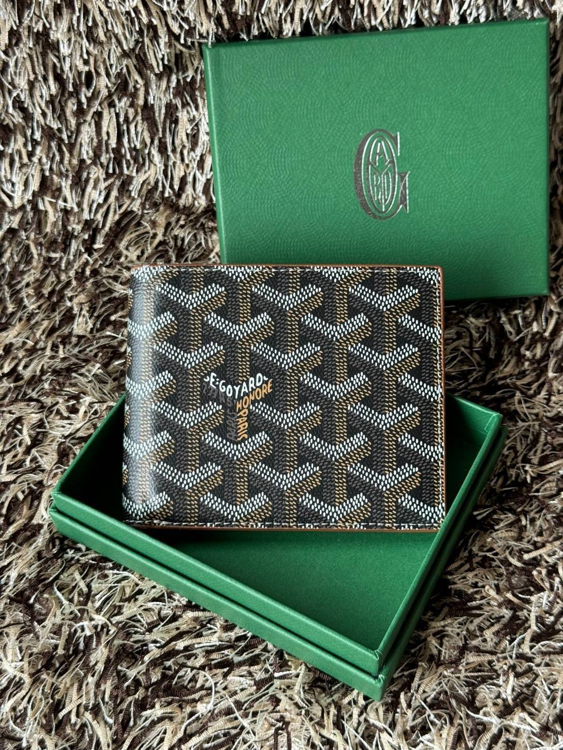 Goyard Wallet Men / Goyard Victoire Wallet กระเป๋าสตางค์ขนาดกะทัดรัดและเหมาะสําหรับการจัดสำหรับการ์ดและธนบัตร ลวดลายสุดคลาสสิค