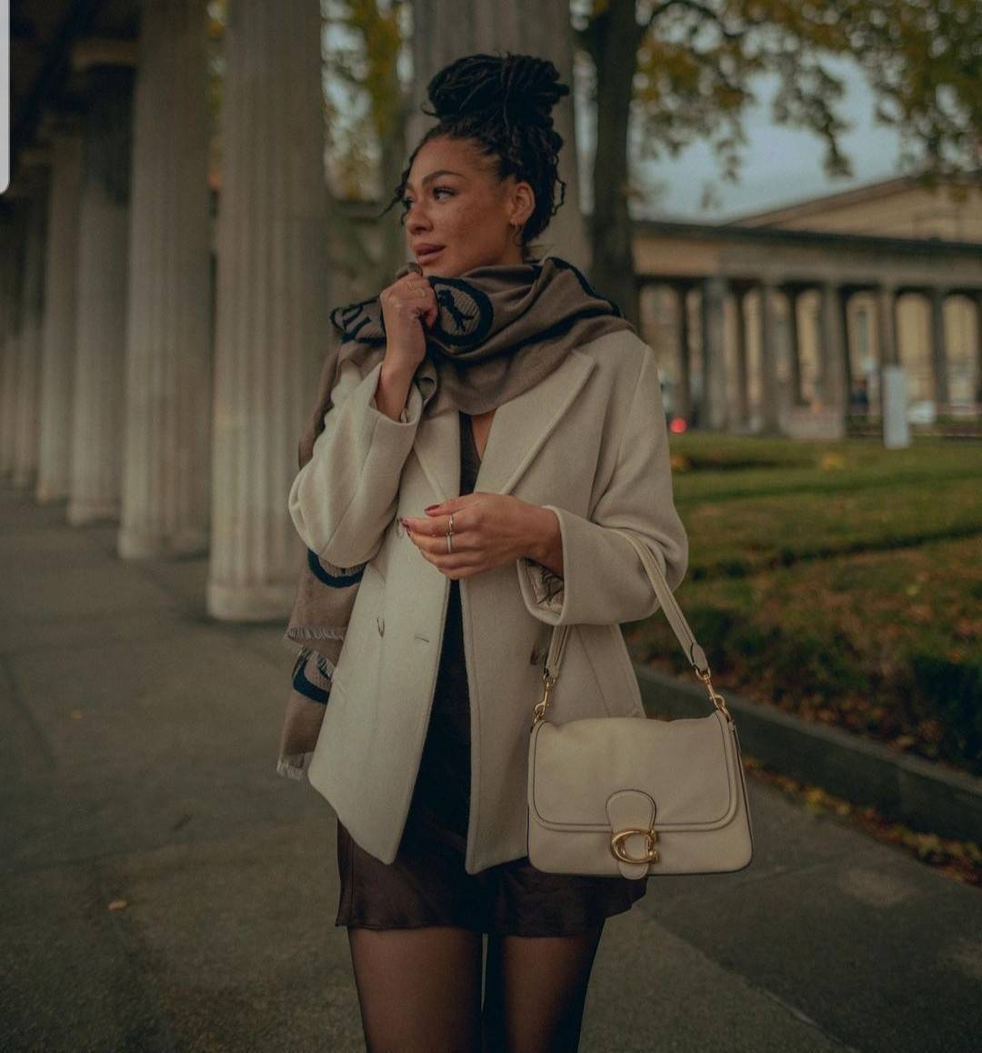 COACH SOFT TABBY SHOULDER BAG (C4823//C5261) กระเป๋าถือ กระเป๋าสะพาย ที่ใครๆก็เข้าถึงได้ หรูหรา คลาสสิค ลุคเรียบร้อย แต่ความสวยไม่น้อย! ดาเมจความลุคผู้ดีรุนแรงมาก!!เกินต้าน!!// วัสดุหนังแท้ทั้งใบ หนังเรียบ หนังนิ่มมากๆ อยู่ทรงสวยมากๆด้วย// ด้านในโล่งกว้าง