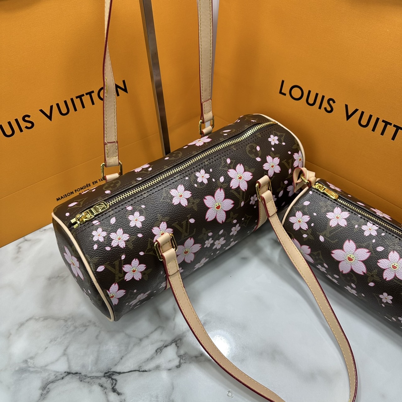 RI หนังแท้ | คอลใหม่ดอกไม้แสนหวาน LV x TM Papillon Cherry Blossom bag / lv capsule กระเป๋าสะพายทรงใหม่ มาในเซ็ท 2 ใบสุดคุ้ม ดีไซน์คลาสสิครุ่นสุดปัง