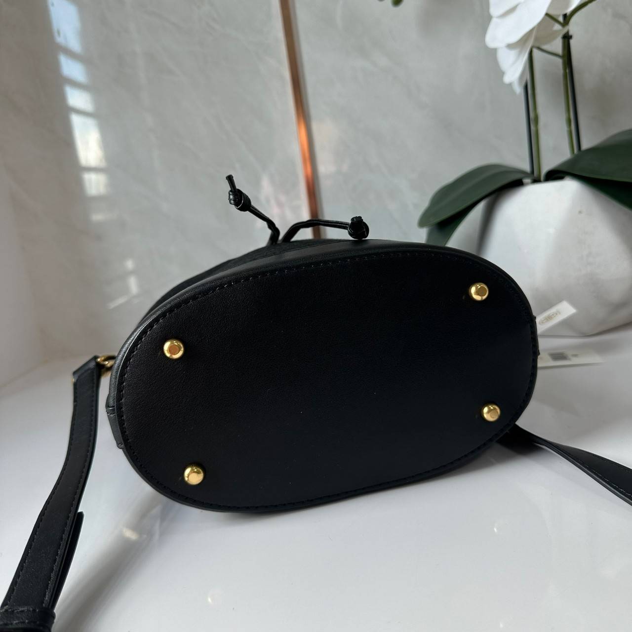 TORY BURCH T MONOGRAM BUCKET BAG jacquard black / Tory Bucket Bag สีดำคลาสสิก กระเป๋าทรงขนมจีบ รุ่นใหม่ล่าสุด วัสดุผ้าแจคการ์ด ตัดขอบหนังสวย