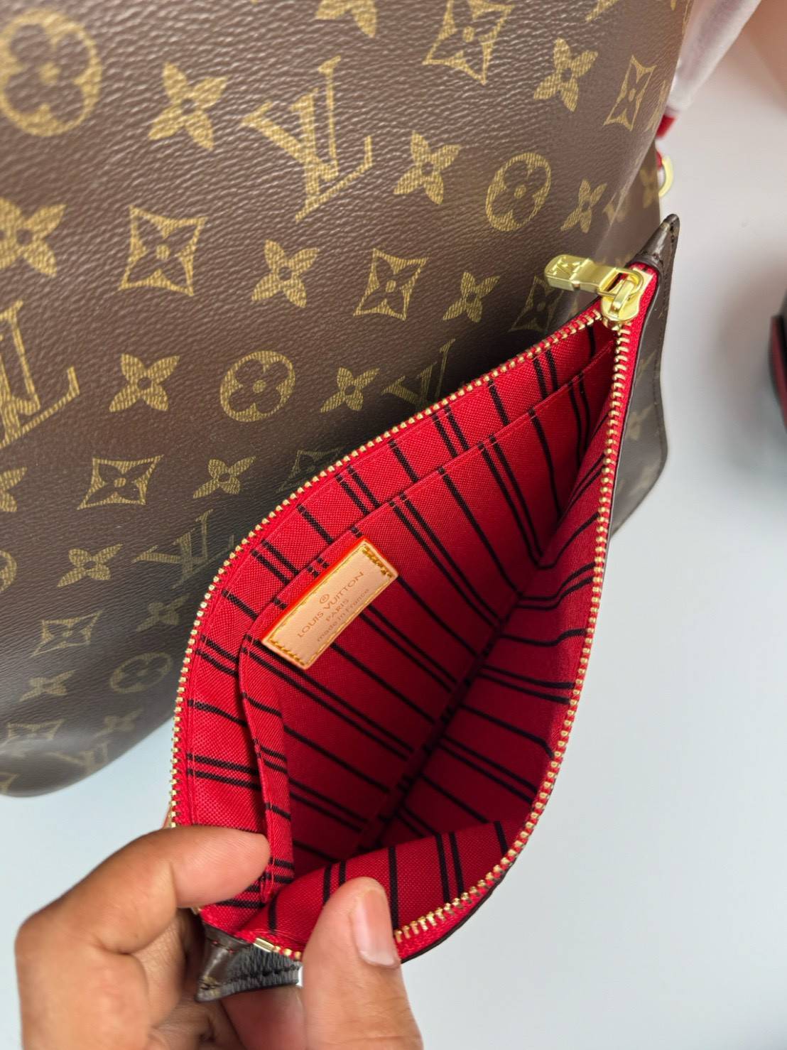 ORI หนังแท้ | LV Inside Out MM Tote Bag กระเป๋าสะพายทรงโท้ท พร้อมใบเล็ก