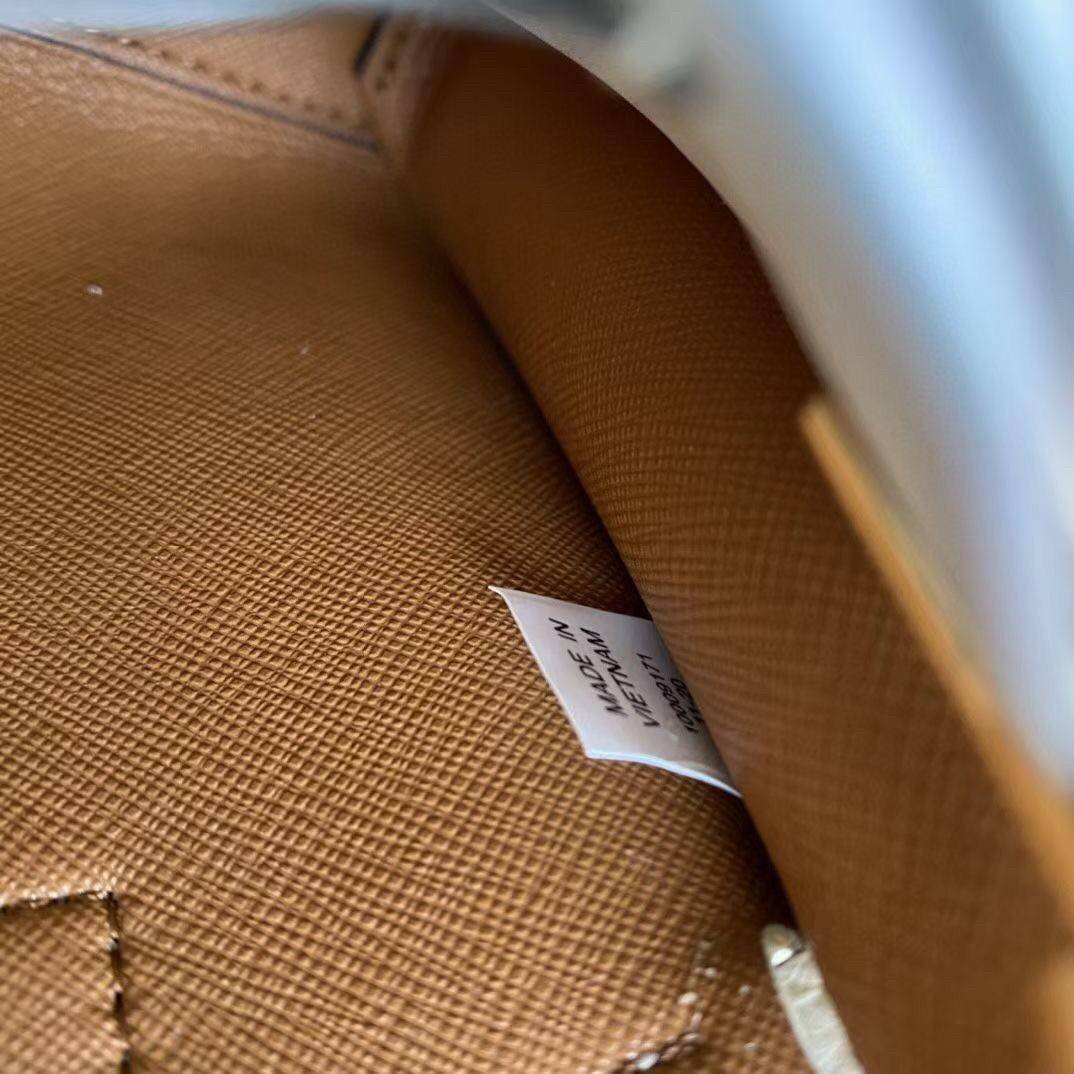 ของแท้ 💯% 】Tory walker Micro Satchel กระเป๋าถือหรือสะพายไหล่ วัสดุหนังแท้ ด้านหน้าประดับโลโก้แบรนด์ อะไหล่ทองสวยหรู