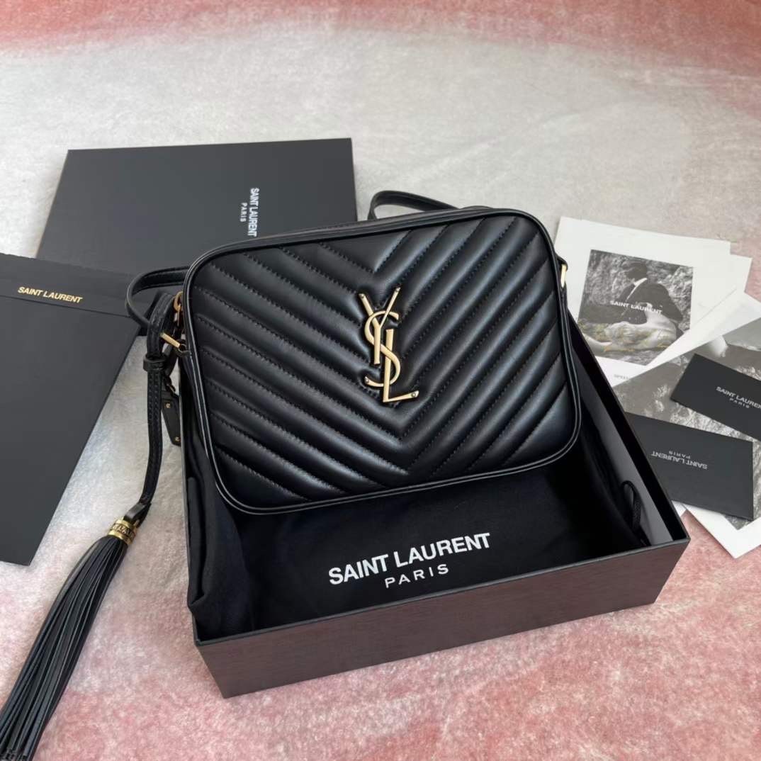 YSL LOU CAMERA BAG IN QUILTED LEATHER 23 cm กระเป๋าสะพาย เกรดหนังสวยเต็มใบ เกรดออริ 1:1 ใช้งานต่างประเทศได้