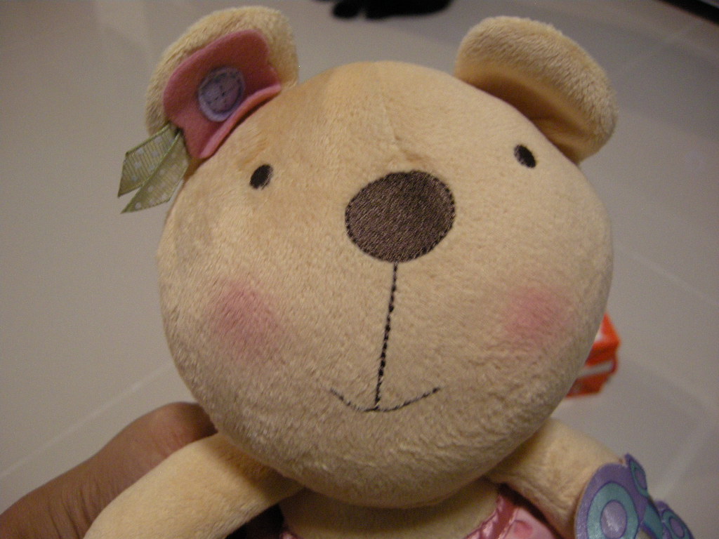 Fisher Price Clutch N Chime Teddy Bear Baby Girl Flower Butterfly สูง 11 นิ้ว (ของเล่นผ้ามือสอง)