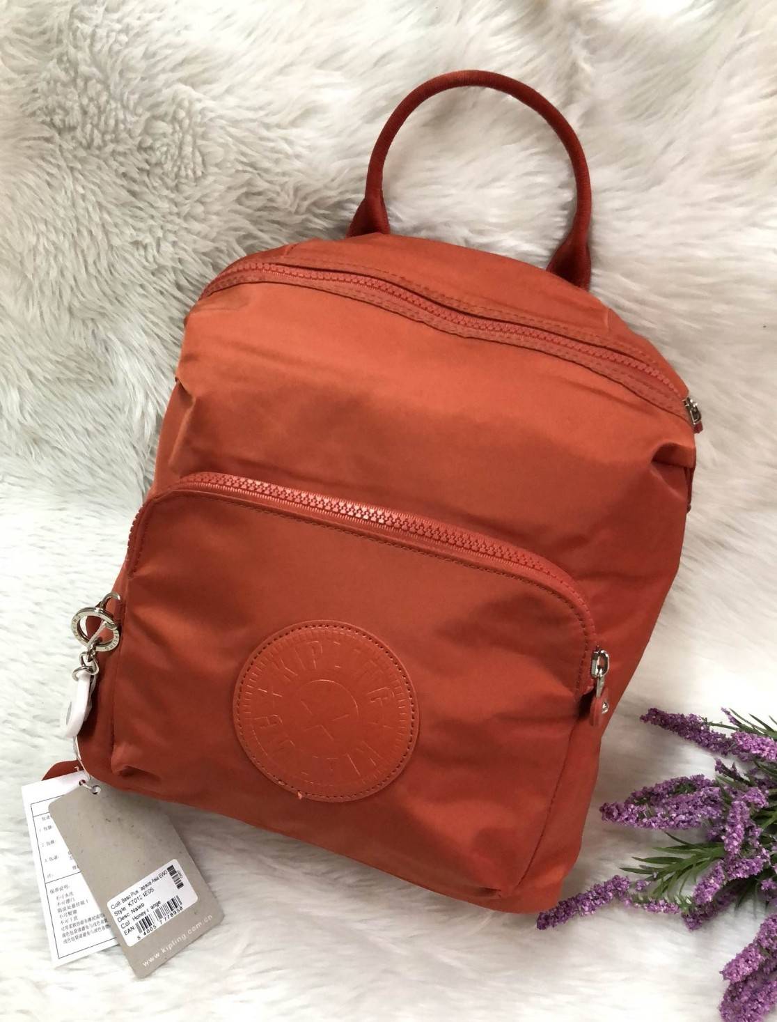 New arrival !!! Kipling Naleb Backpack 2018 พร้อมส่งที่ไทย ไม่ต้องรอพรีฯ กระเป๋าสะพายหลังดีไซน์น่ารัก เอาใจสาวๆยุคใหม่ วัสดุไนล่อนอย่างดี เสริมฟองน้ำ ด้านหน้ามีช่องซิปขนาดกลาง ใส่มือถือหรือของจุกจิกได้ค่ะ เปิดปิดช่องหลักแบบซิป ภายในโล่งกว้าง ใส่ของจุทีเดี