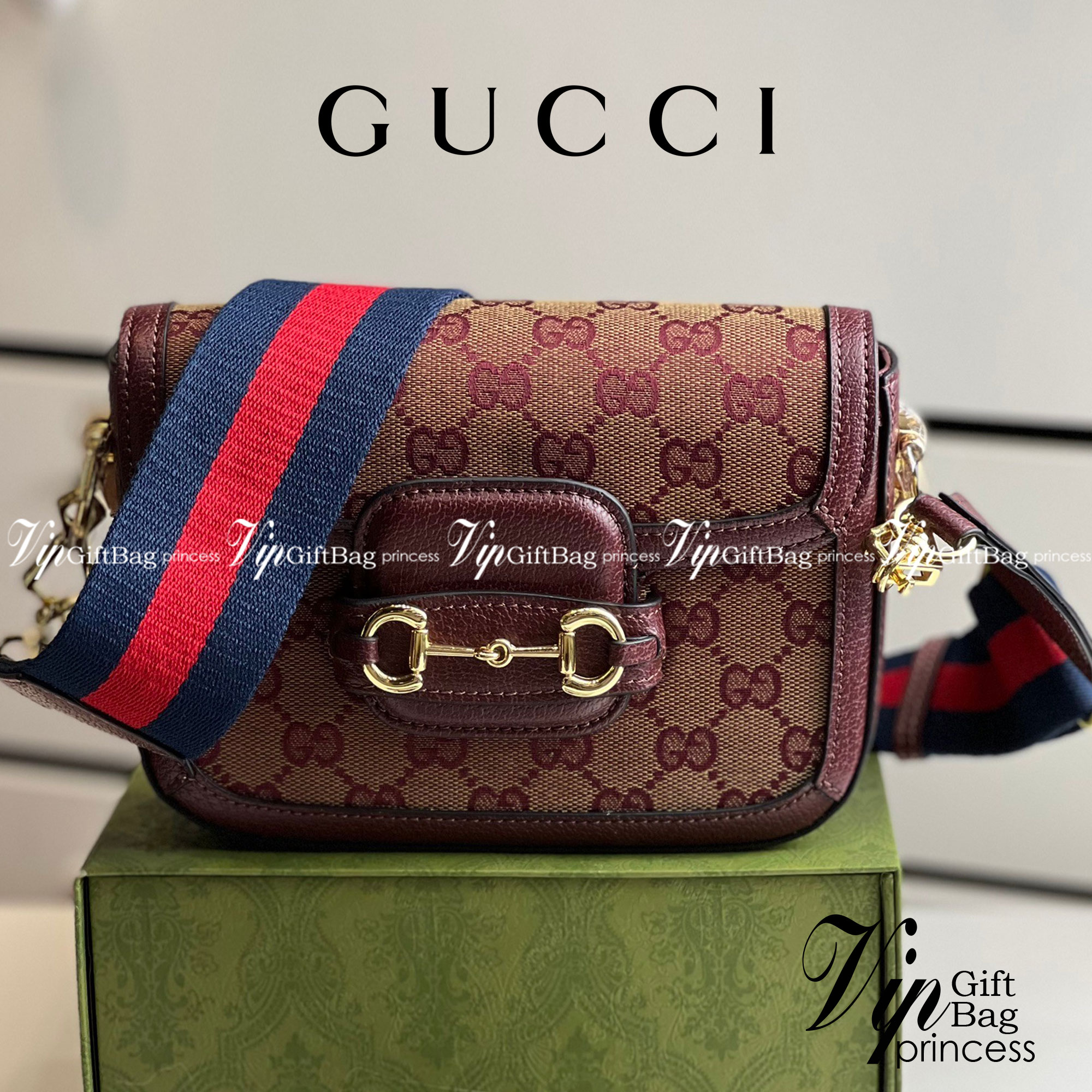 หนังแท้ GUCCI Horsebit 1955 mini bag GG Supreme canvas สีใหม่สวยมากกกก มีมาน้อยน้า สาวๆ ชอบรีบจัดเลยค่าา ที่สุดของรุ่นที่ฮอตหนักมาก คอลเลคชั่นที่ยอดขายดีตั้งแต่วันแรกที่ลง shop ด้วยรูปทรงที่กะทัดรัด ตอบโจทย์ได้ทุกลุค ทุกไลฟ์สไตล์ ใช้งานได้ง่ายคล่องตัว เรี