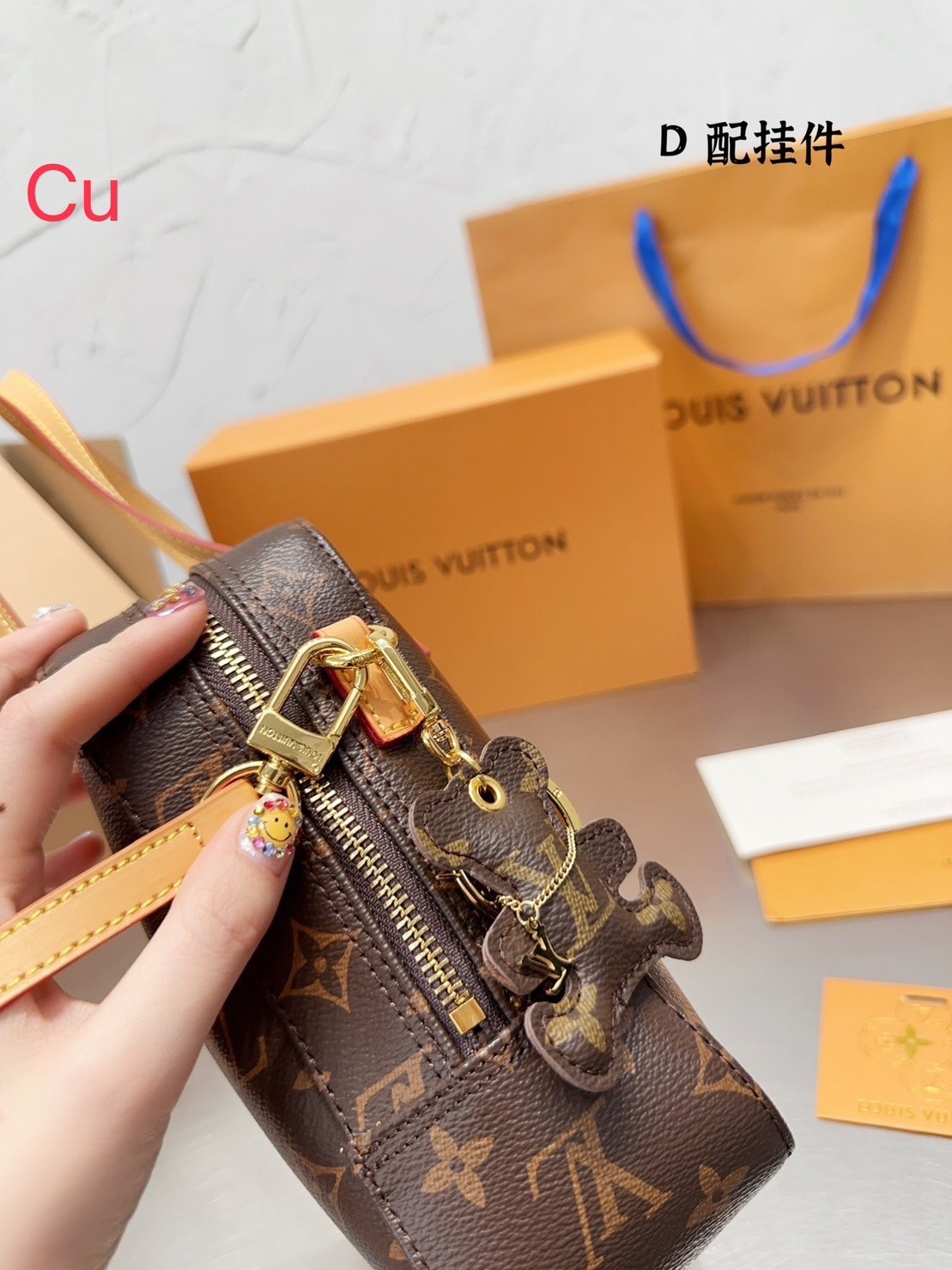 LV Spontini Tote Bag กระเป๋าทรงโท้ทวินเทจ รุ่นตามหาที่หายากมากๆ พร้อมส่งแล้ววันนี้ รีบจับจองน้าา งานพิมพ์ลายโมโนแกรมคมชัด ซิปรอบ หูจับในตัวพร้อมสายสะพายยาว ภายในโล่งกว้าง สวยคลาสสิก