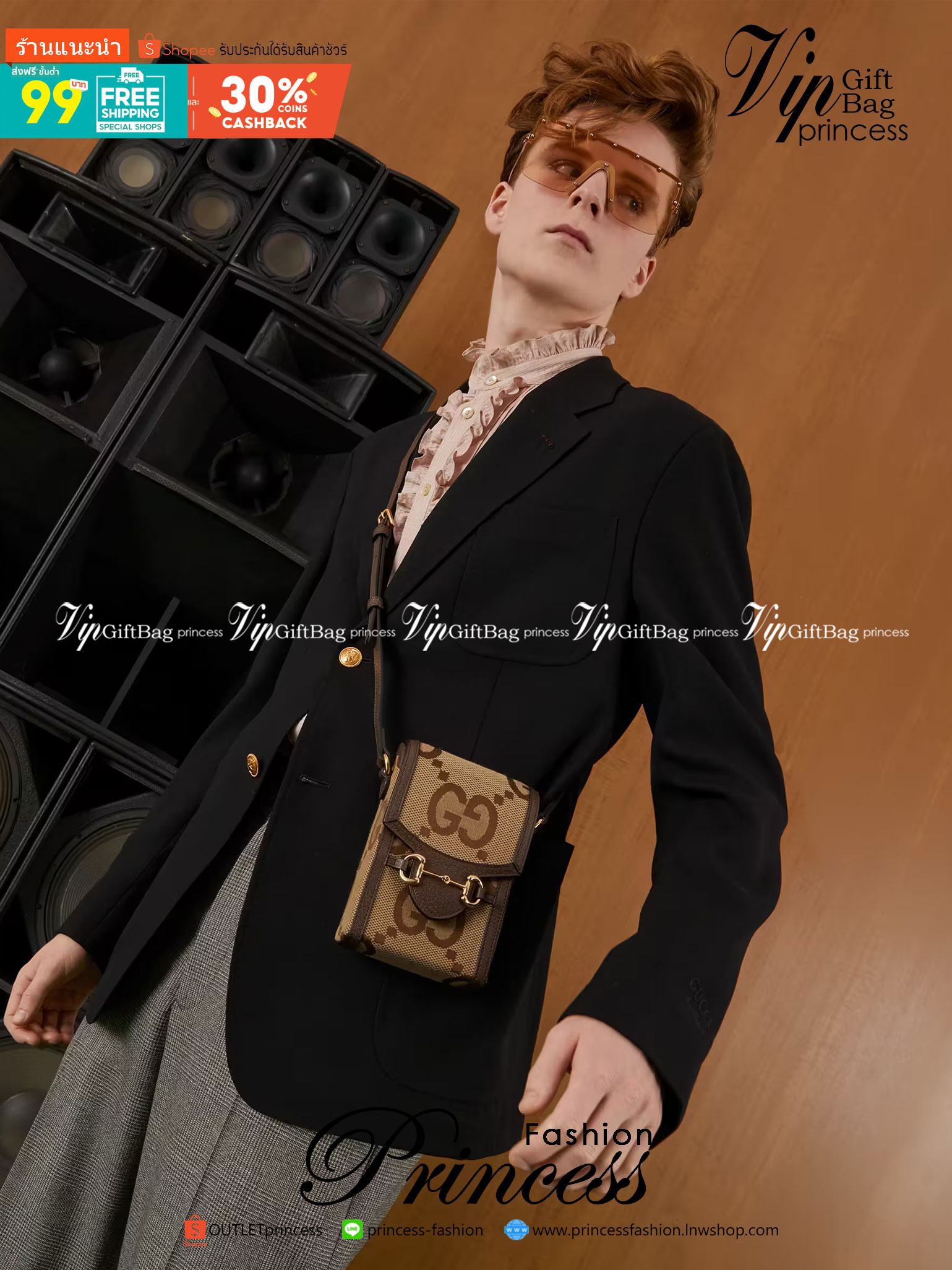 Gucci Jumbo GG mini bag / Gucci Phone Bag เกรดใช้งานสลับใบจริงได้ ออริจินอล รุ่นยอดฮิต ไซส์มินิ ที่ใครๆก็ต้องรู้จัก!! กับคอลเล็กชั่น Gucci Love Parade กระเป๋าขนาดมินิใบนี้รังสรรค์ด้วยผ้าแคนวาส GG จัมโบ้พร้อมตกแต่งด้วยฮาร์ดแวร์ฮอร์สบิต