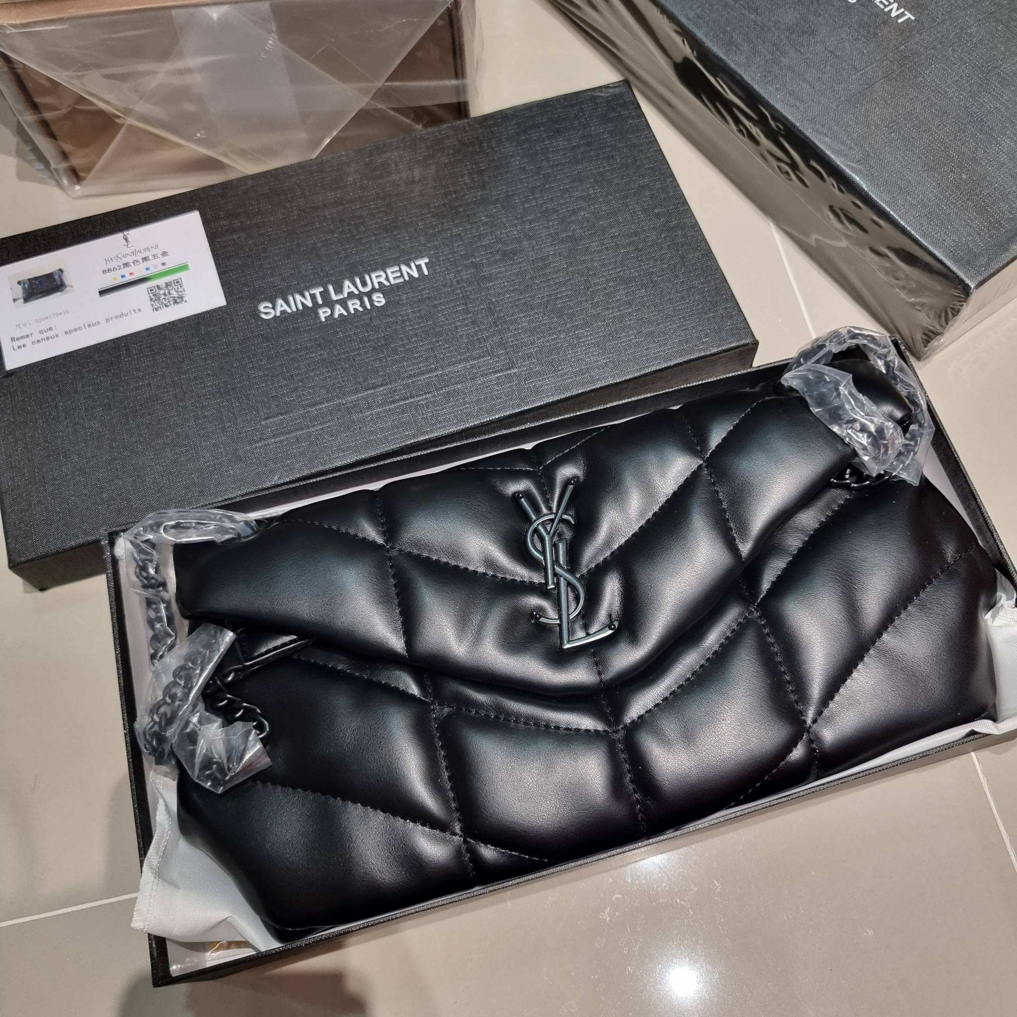 YSL PUFFER SMALL CHAIN BAG IN QUILTED / Yves Saint laurent puffer small chain bag in quilted กระเป๋าสะพายรุ่นยอดนิยม ทรงสวย ใช้ได้บ่อยไม่มีเบื่อ วัสดุหนังสัมผัสนิ่มมือ ดีไซน์เรียบหรู