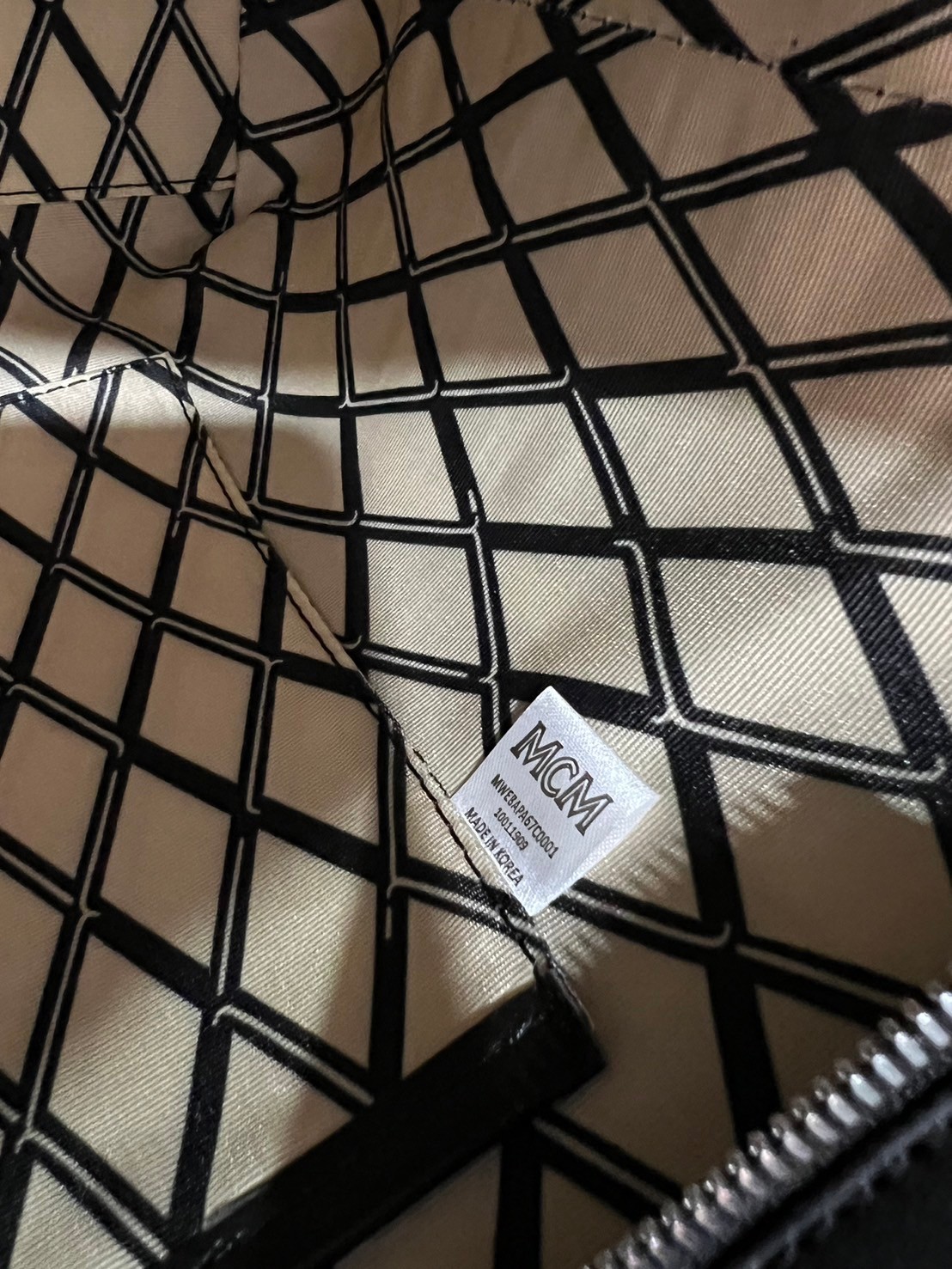 M.C.M MEDIUM TONI SHOPPER กระเป๋าทรงโท้ทใบใหญ่จุใจ เกรดท็อปออริ 1:1 สลับแท้ ใช้งานต่างประเทศได้ ภาพถ่ายจากงานขายจริง