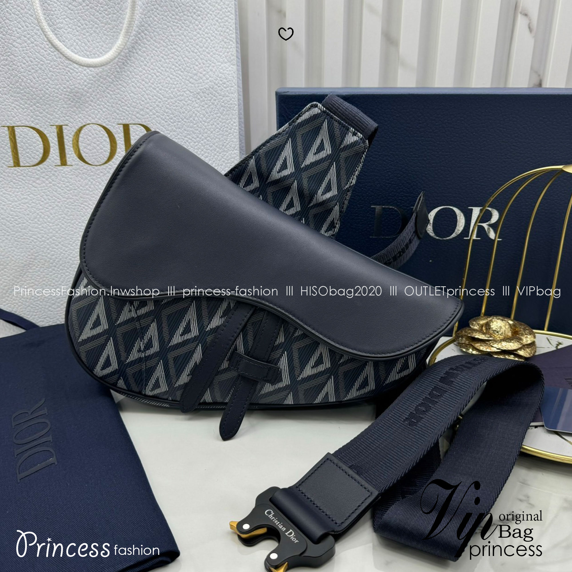 DIOR Saddle Bag CD Diamond canvas and smooth leather กระเป๋าคาดอก หรือสะพายไหล่ได้ สไตส์แบรนด์หรู รูปแบบใหม่ของ CD คลาสสิก เกรดออริ 1:1 ใช้งานต่างประเทศได้