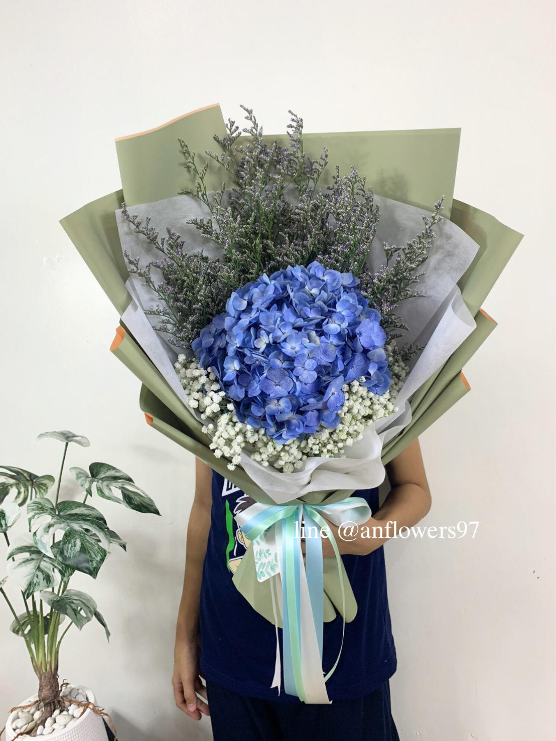 ช่อดอกไม้ ช่อไฮเดรนเยียสีฟ้า