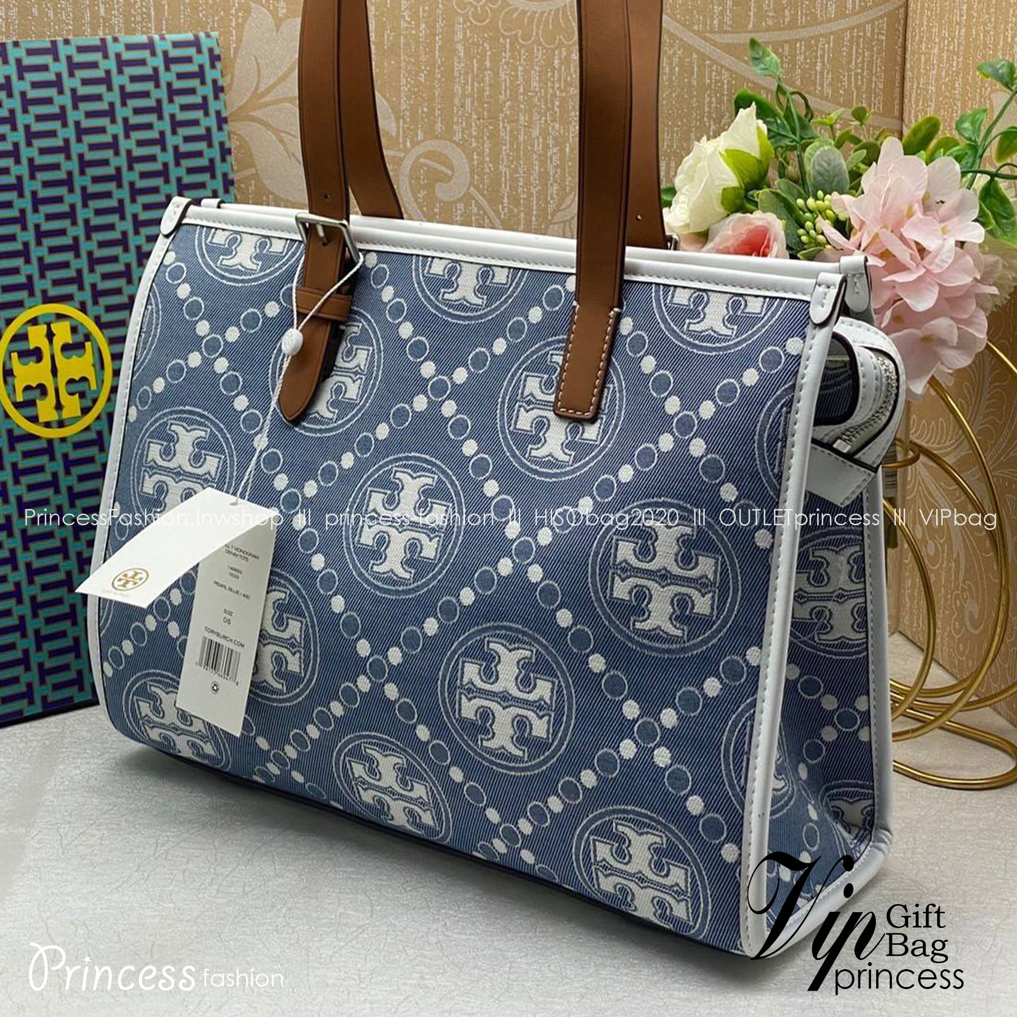 Tory Burch Small T Monogram Denim Tote / Tory Burch Demim Jacquard Small Tote คอลเลคชั่นใหม่ กระเป๋าทรงโท้ท ทรงสี่เหลี่ยมใบใหญ่ วัสดุผ้าเดนิมสลับหนังแท้ ภายในช่องโล่งกว้างจุได้เยอะ
