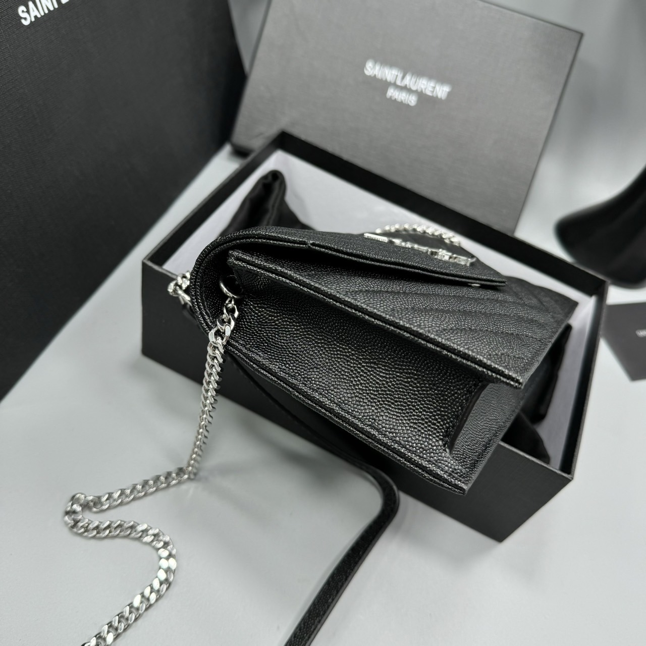YSL Envelope WOC 7.5 Wallet on chain / YSL Clutch Bag 7.5" กระเป๋าสะพายรุ่นยอดนิยม เกรดหนังคาเวียร์สวยเต็มใบ เกรดออริ 1:1 ใช้งานต่างประเทศได้