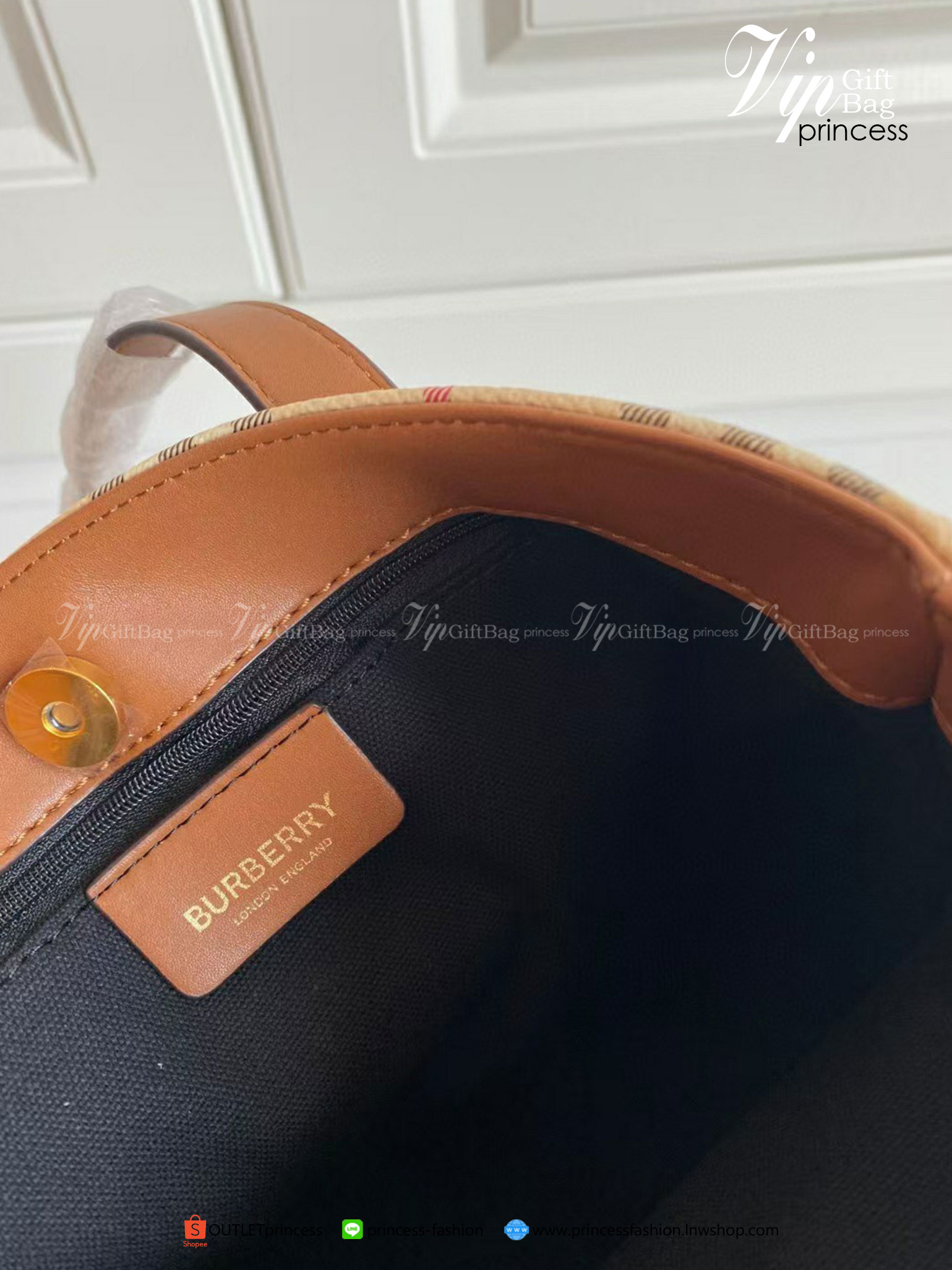 พรีเมี่ยมกิ๊ฟแท้ 100% BURBERRY TOTE VINTAGE BAG VIP GIFT WITH PURCHASE (GWP)