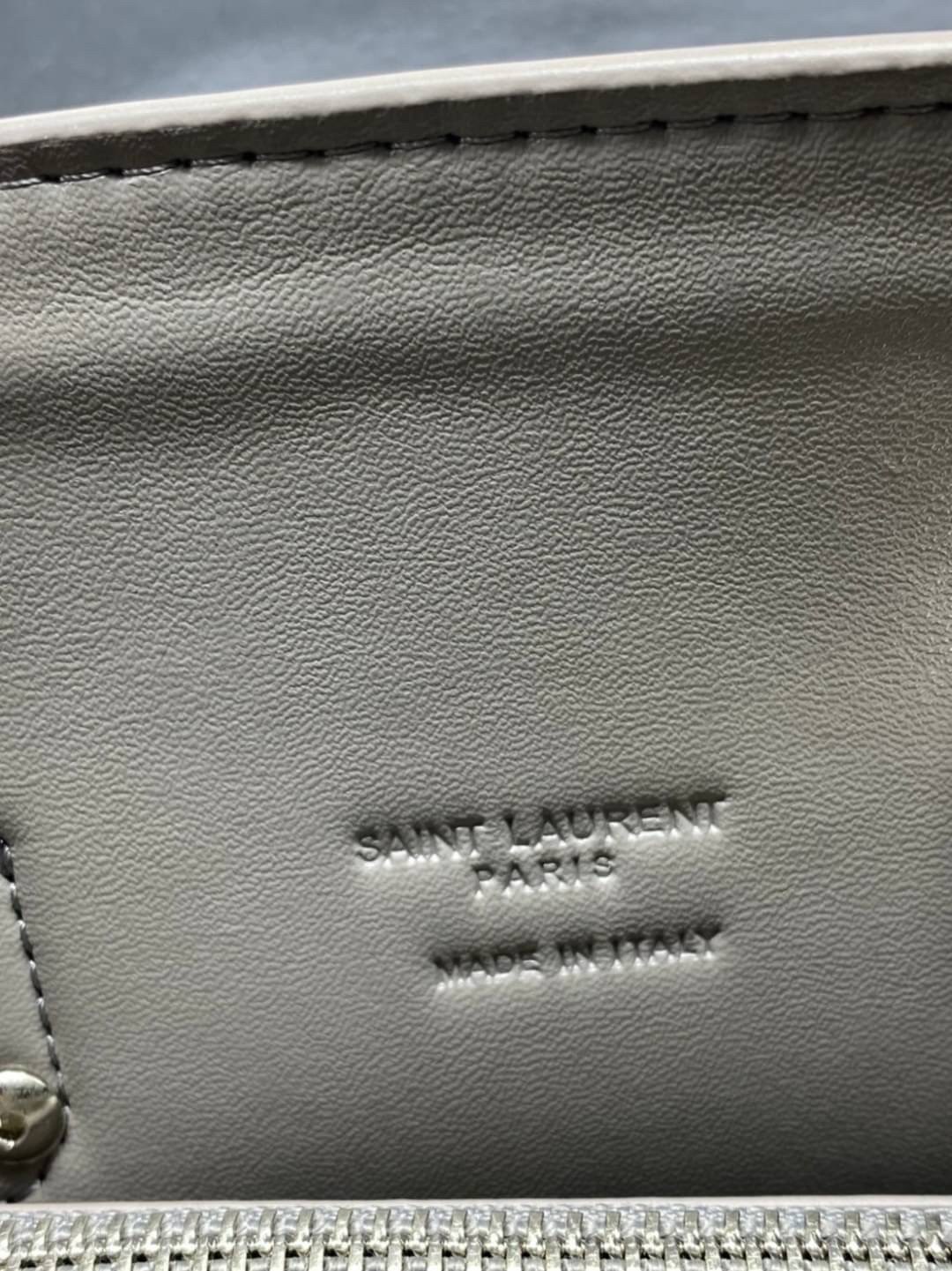 หนังแท้ Yves Saint Laurent Bag CLASSIC SAC DE JOUR BABY IN GRAINED LEATHER