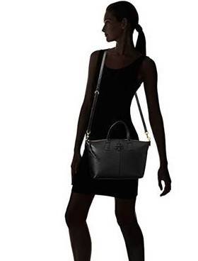 Tory Burch McGraw Mini Top Zip Satchel กระเป๋าสะพายทรงสวย ขนาดกำลังดี หูจับถนัดมือ วัสดุหนังแกะสังเคราะห์หนังสวยเงาขึ้นรูป ประดับโลโก้แบรนด์ด้วยหนังที่ด้านหน้า จะสะพายข้างหรือcrossbody ได้หมด แมทกับชุดได้ง่าย น้ำหนักเบาค่ะ มาพร้อมสายสะพายยาวปรับระดับได้ ถ