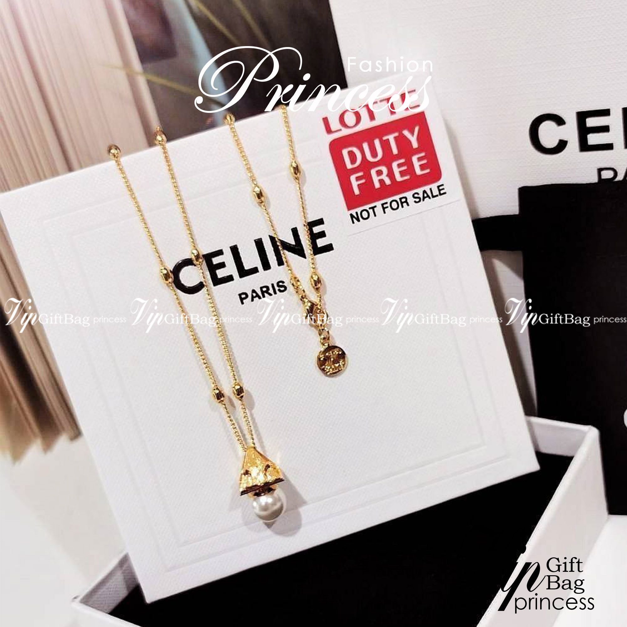 CELINE NECKLACE VIP สร้อยคอพร้อมจี้ดีไซน์สุดหรูคลาสสิคหายากชวนสะสมไอเท็มแบบนี้นานๆจะหลุดมาให้ช้อปจะซื้อใช้เองหรือมอบเป็นของขวัญก็เลิศหรูดูดี สินค้ามาพร้อม Original Package ถุงผ้ากำมะหยี่แบรนด์ กล่องและถุงกระดาษแบรนด์ Dutyfree ห้ามพลาดค่ะ!