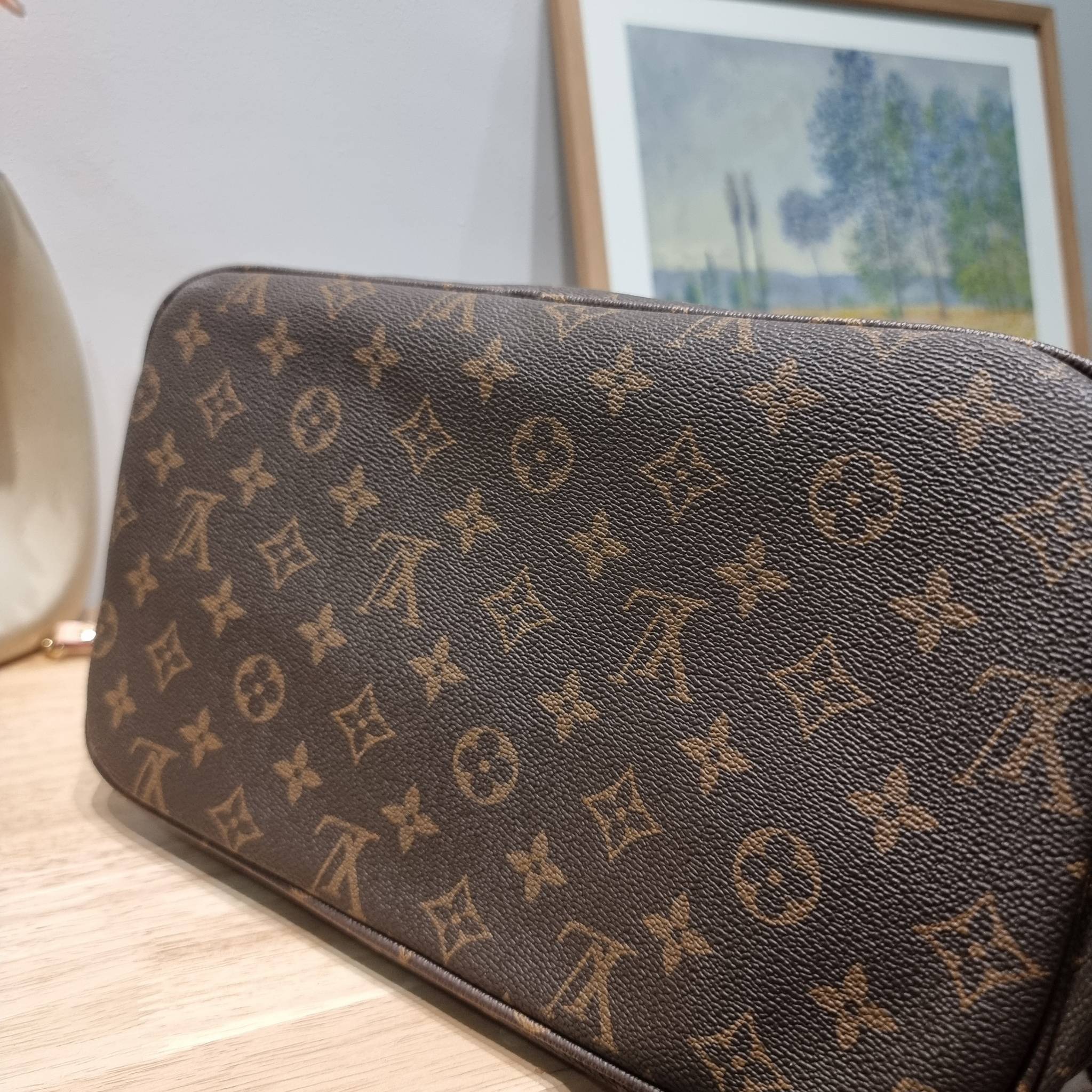 LV Neverfull Monogram / LV 2IN1 TOTE SET กระเป๋าสะพายไหล่ใบใหญ่ทรง tote มาพร้อมใบลูก คลาสสิคที่สุด เป็นอีกรุ่นที่มีคนใช้กันทั่วบ้านทั่วเมือง ฮิตแบบไม่ต้องพูดเยอะ