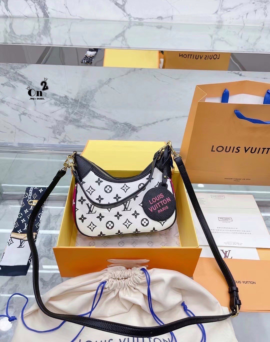 LV Replica Bagatelle BB Leather Hobo Bag / LV Bagatelle BB bag กระเป๋าสะพายสุดหรู มาใหม่ชนช้อปค่า ใบเล็กซิปบน หนังลายโมโนแกรม งานสวยเป๊ะที่สุดเป๊ะทุกมุม ปั้มทุกจุด ใช้ได้ Everyday Look เลยค่า ดีไซน์ทรงคลาสสิค มาพร้อมสายสะพายยาวงานจริงสวยทุกมุมเป๊ะปังมากค่