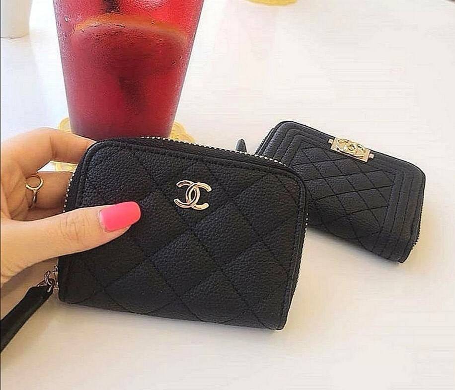 พรีเมี่ยมกิ๊ฟแท้ 100% 】CHANEL SHORT WALLET WITH ZIP VIP Gift With Purchase (GWP) พรีเมี่ยมกิ้ฟ Chanel ไอเท็มแนะนำวัสดุหนังด้านลายตารางสวยคลาสสิคไม่มีเอ้าท์ เปิดปิดด้วยซิปสะดวกใช้