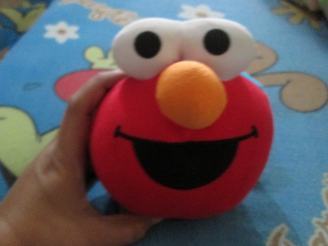 Elmo & Cookie Monster Giggle Ball by Fisher-Price ของเล่นเสริมพัฒนาการสำหรับเด็กมือสอง